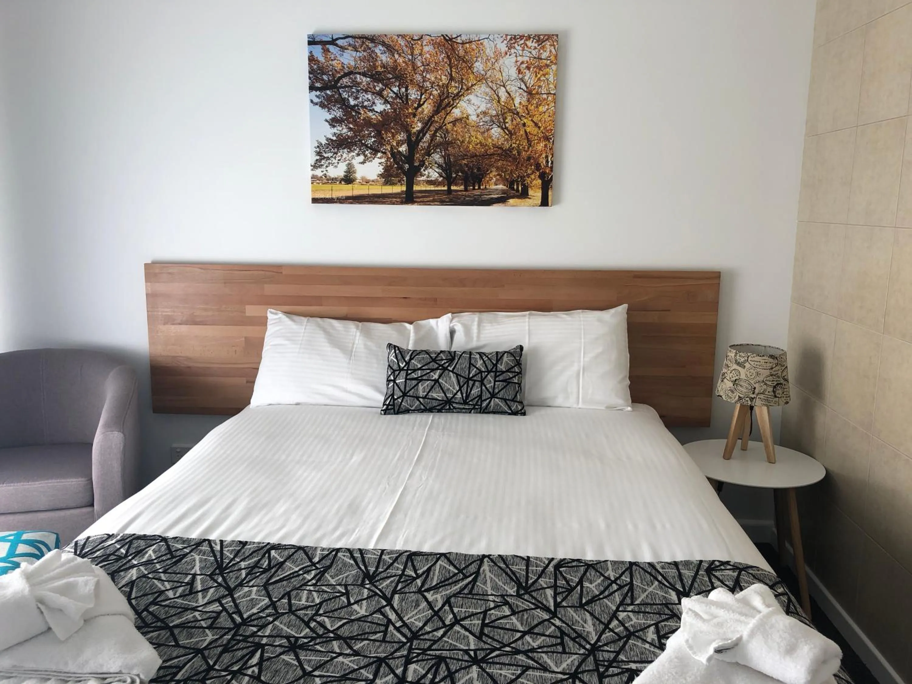 Bed in Tamworth Central Motel