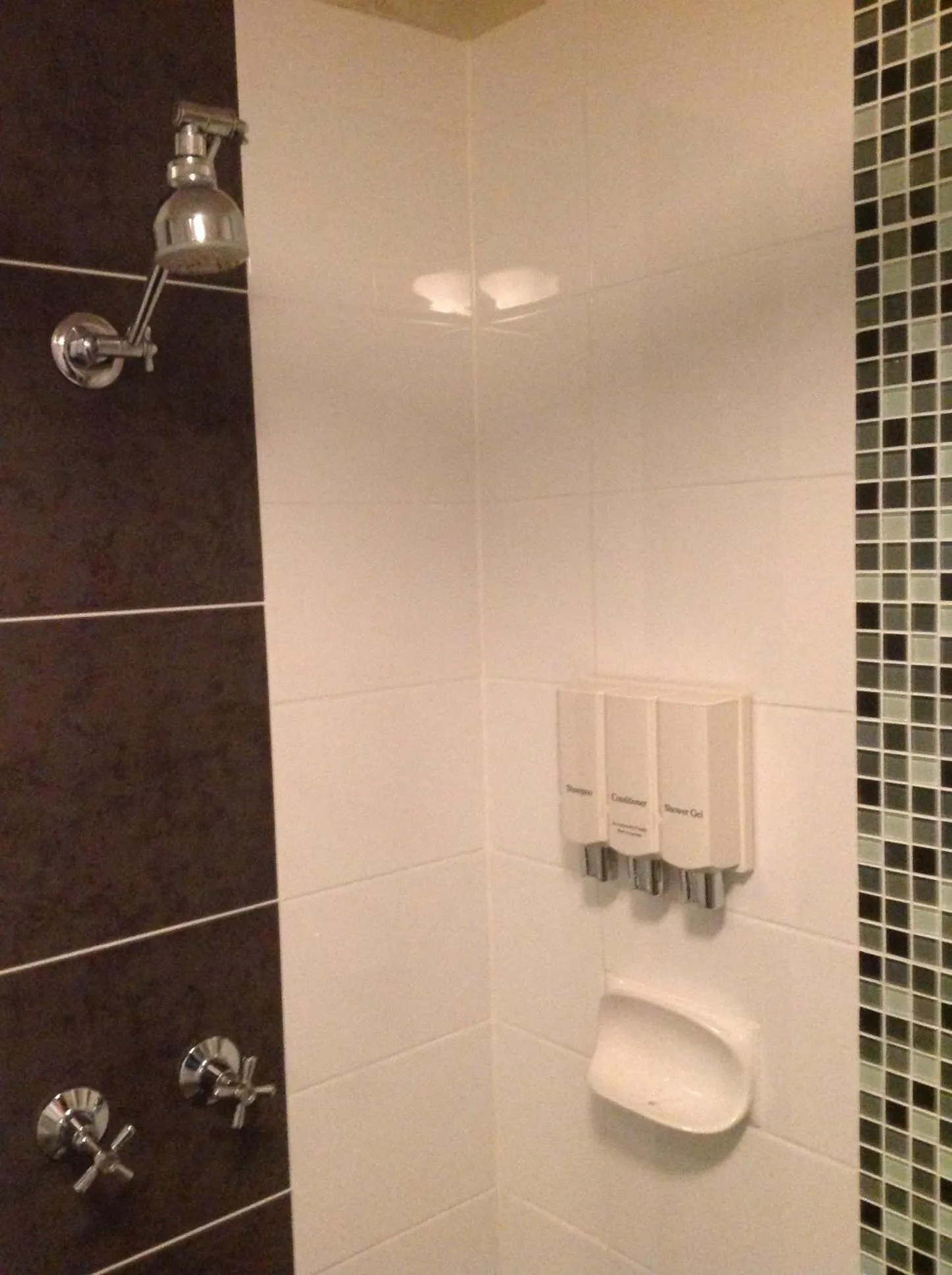 Bathroom in Tamworth Central Motel