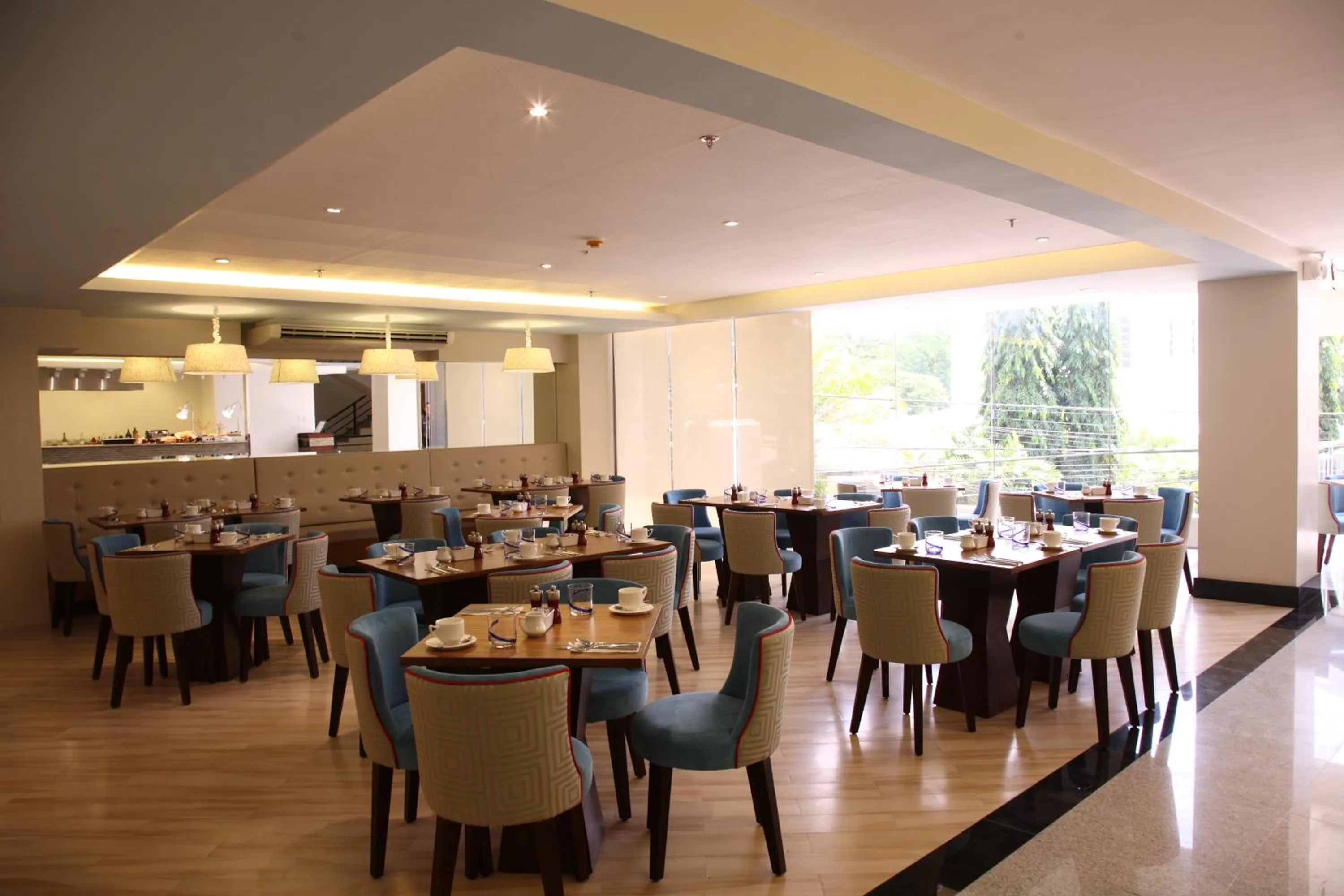 Restaurant/places to eat in St Mark Hotel