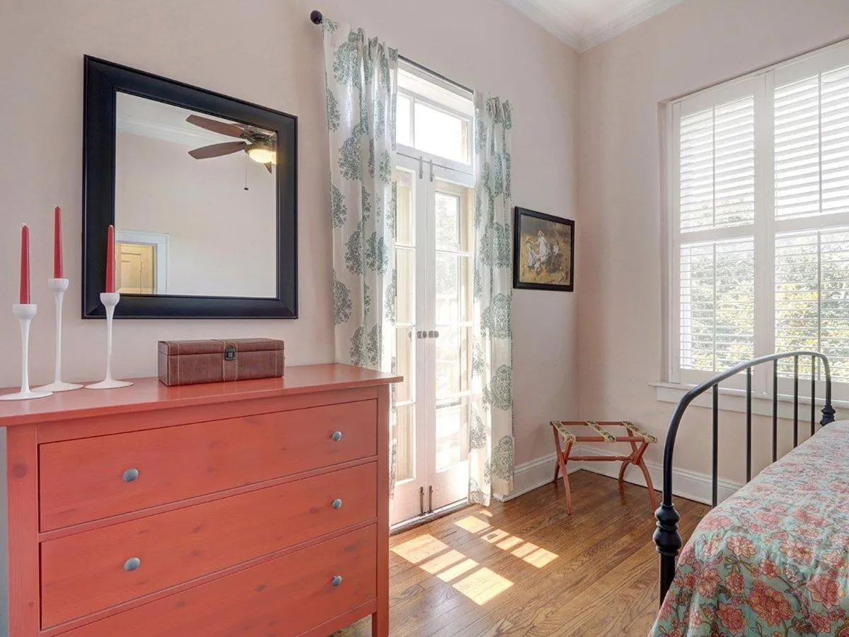 Bed in Charm on Liberty