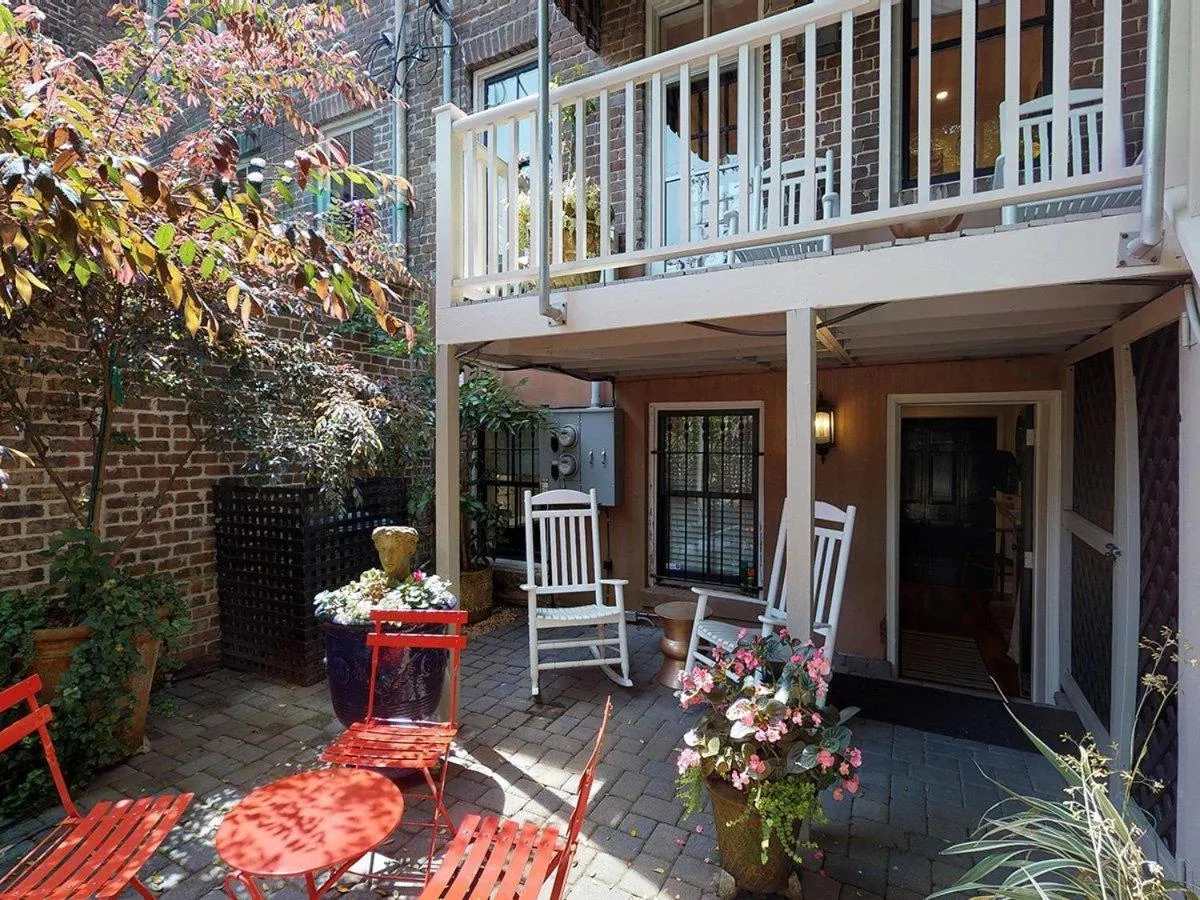 Isaac LaRoche Estate