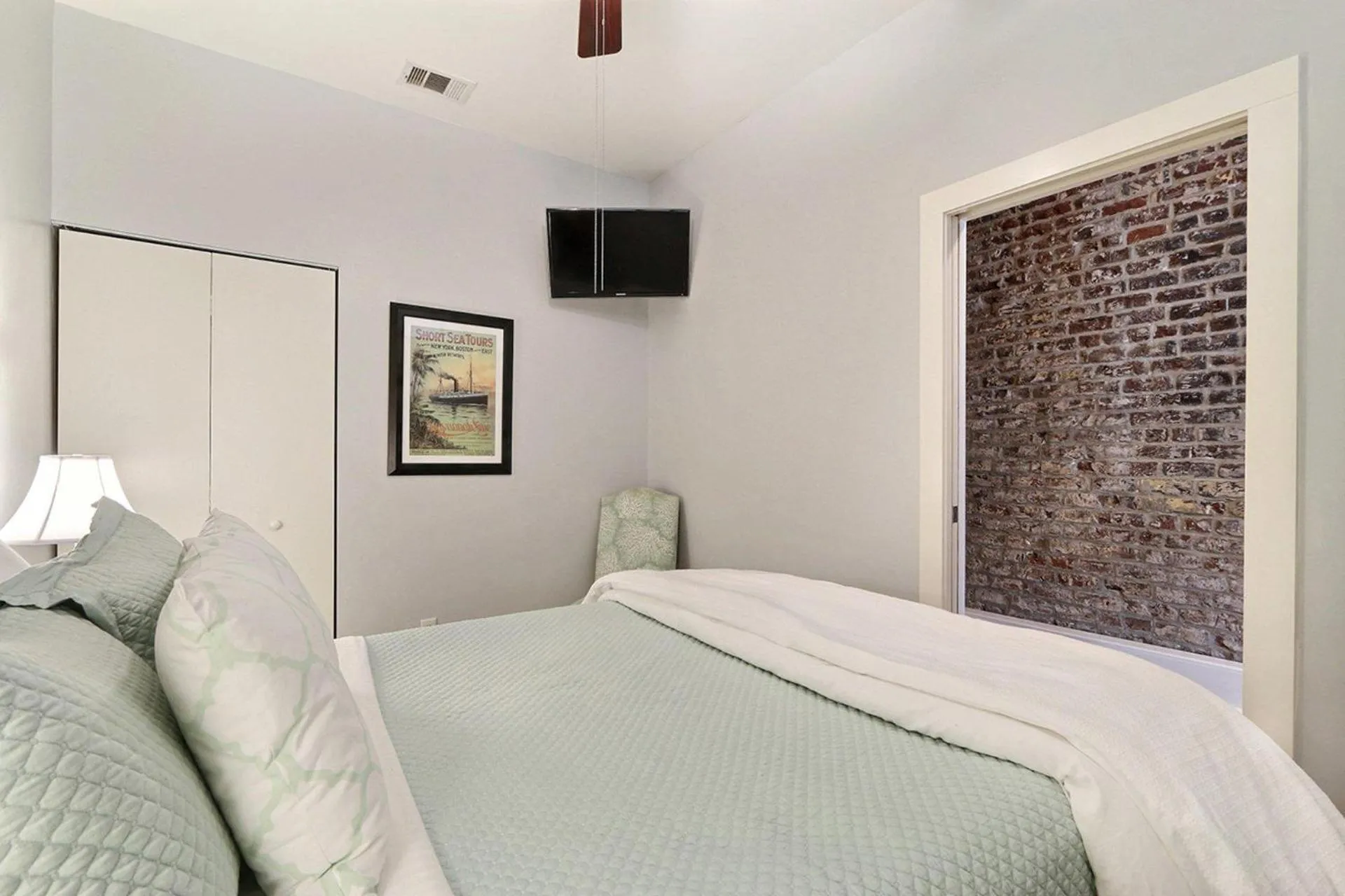 Bed in Ellis Square Loft