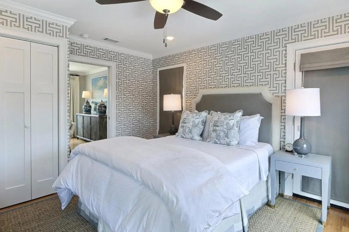 Bed in El Rey Collection 6