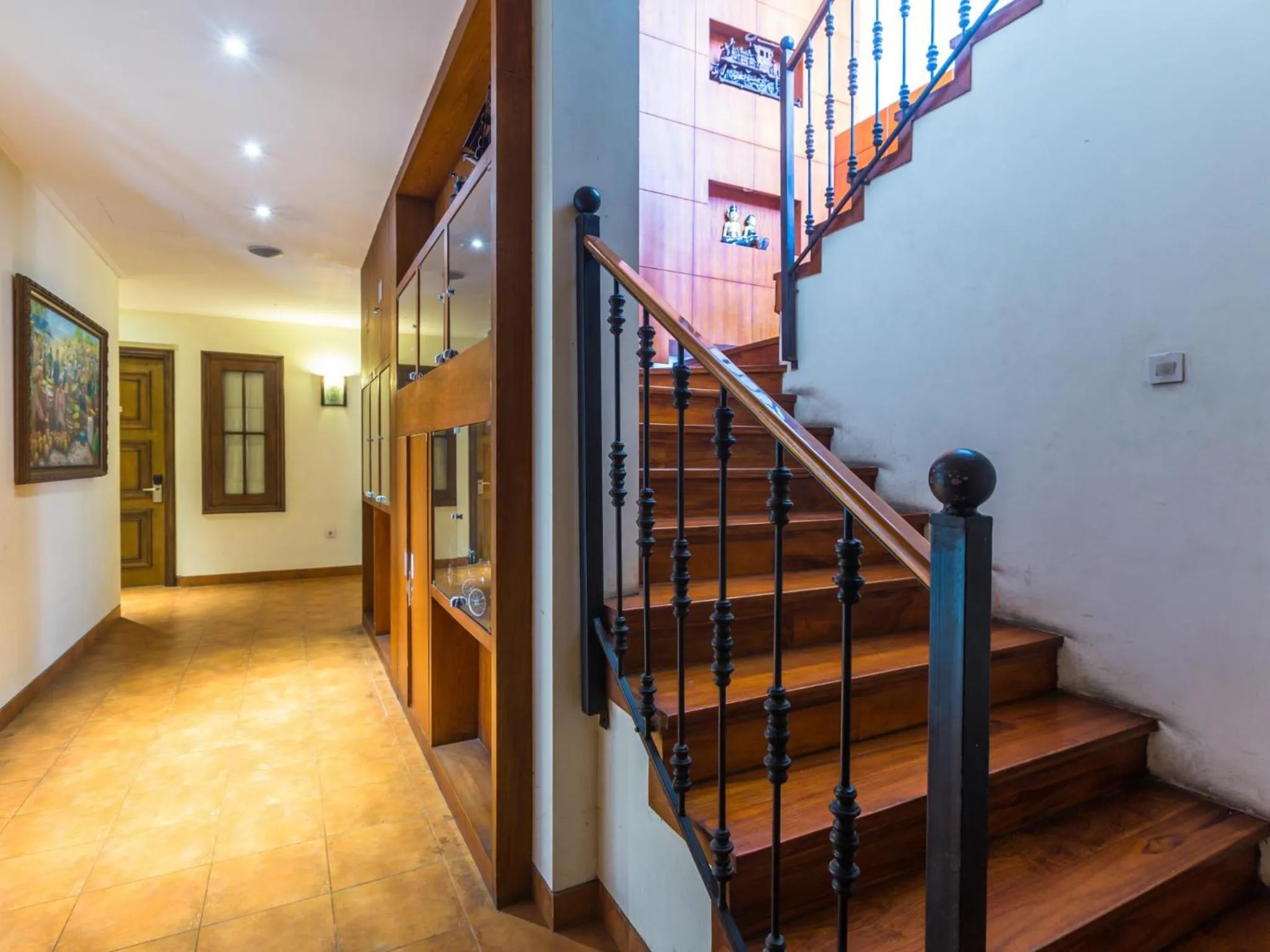 Facade/entrance in Alron Hotel Kuta Powered by Archipelago