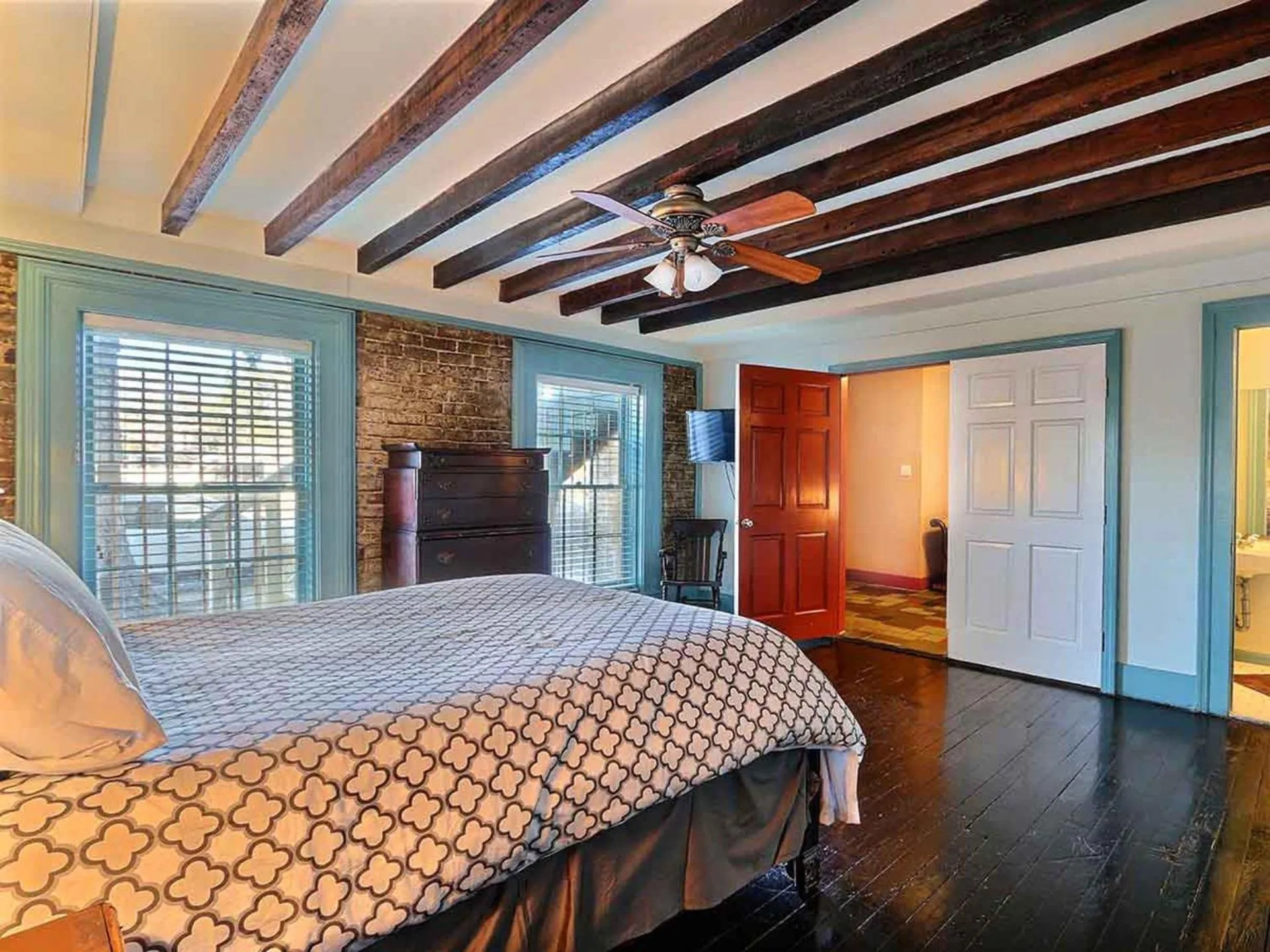 Bed in Diplomat House