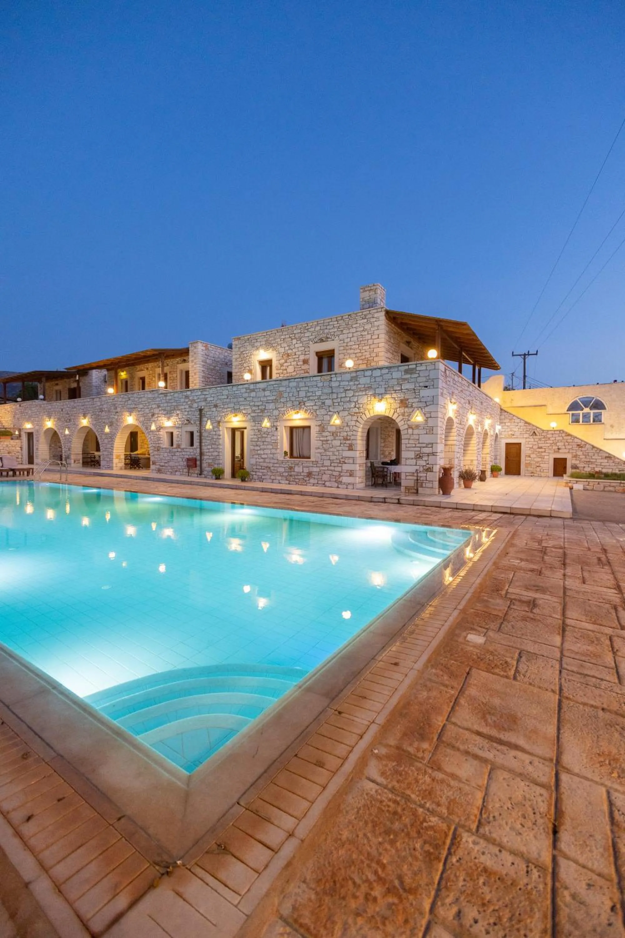 Property building in Avgerinos Village