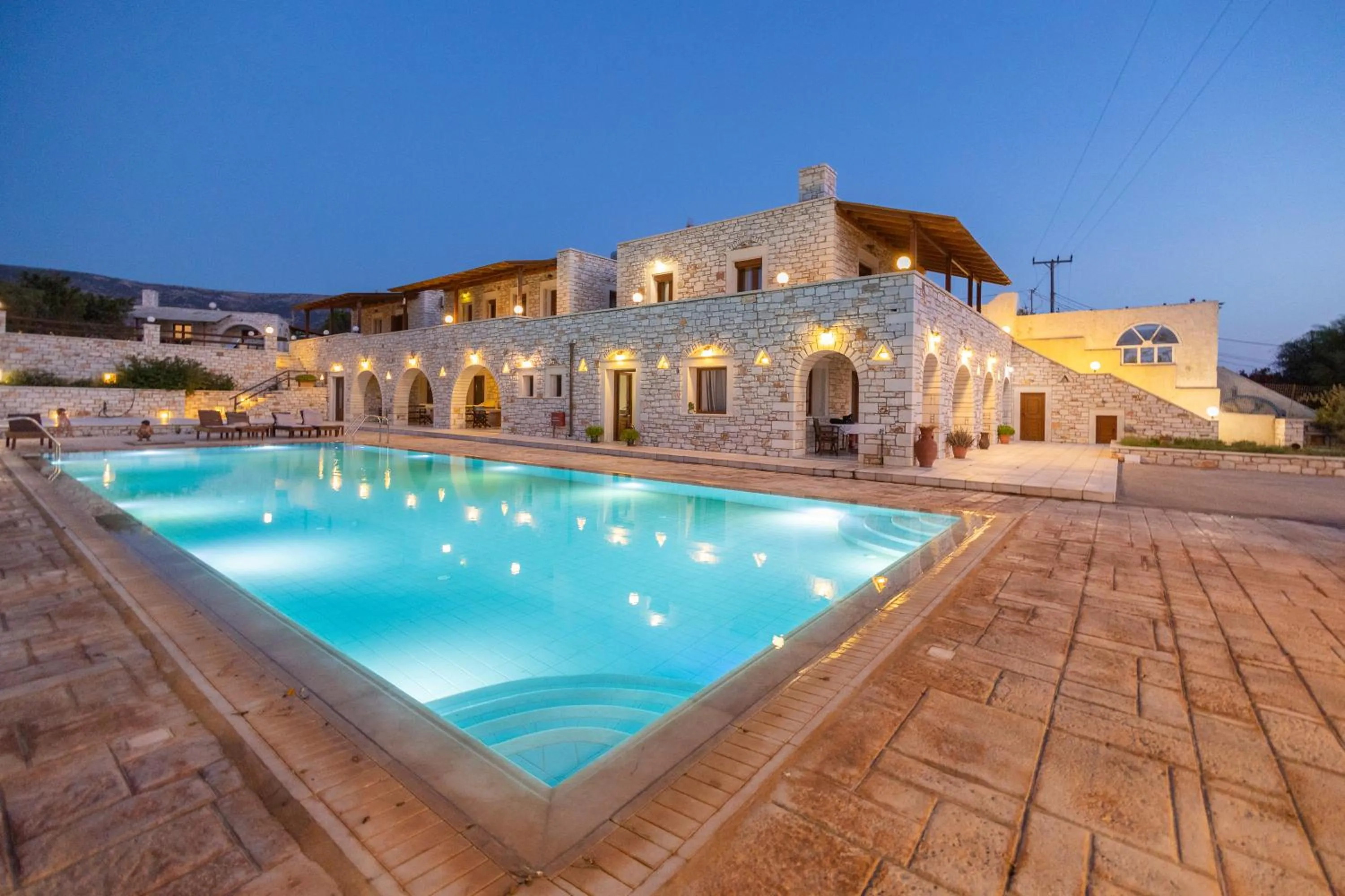 Property building in Avgerinos Village