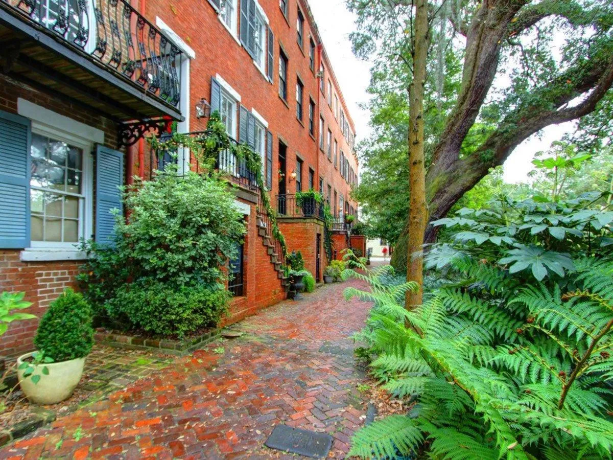 Jones Street Retreat