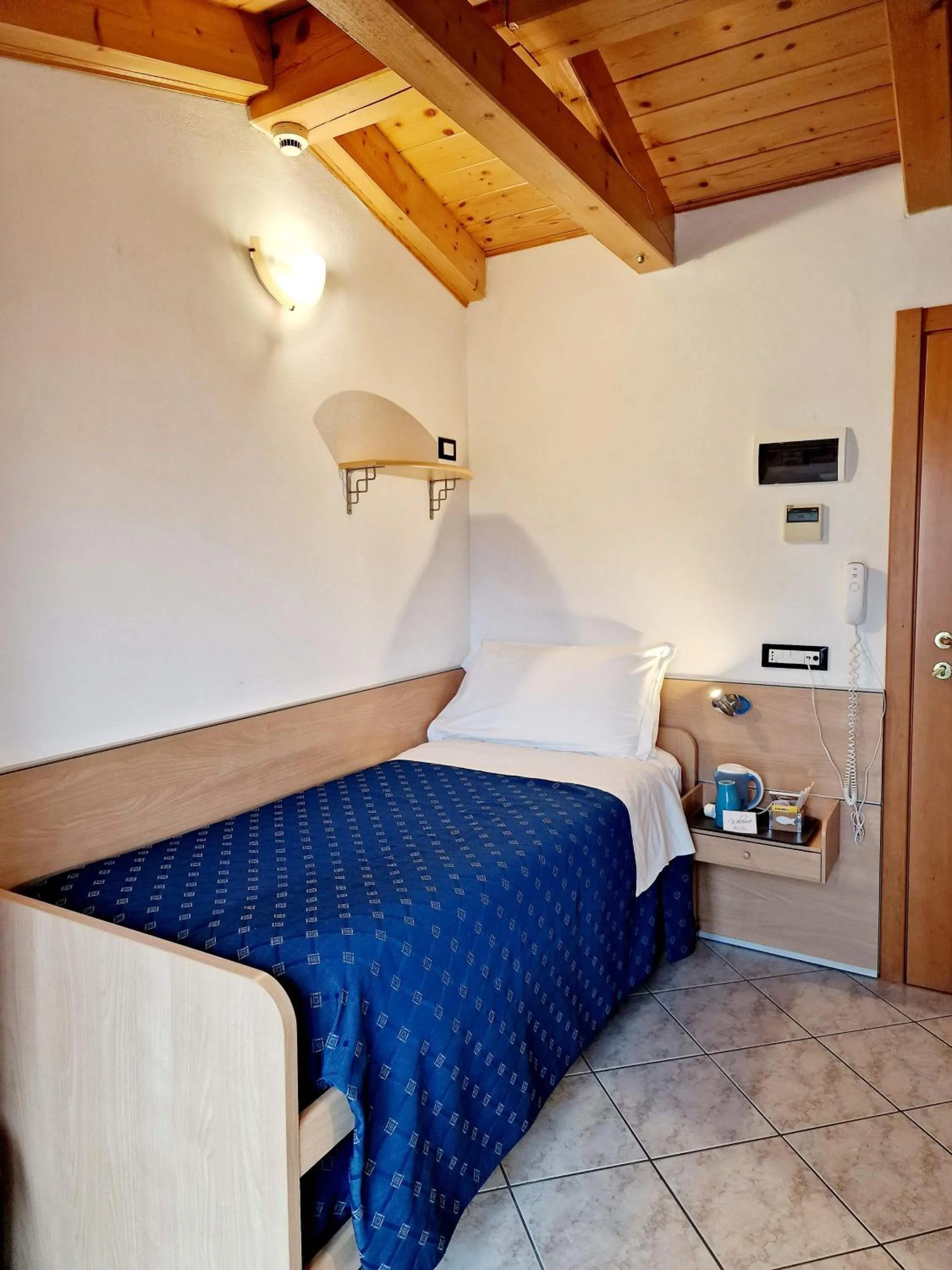 Bedroom, Bed in Hotel Orchidea