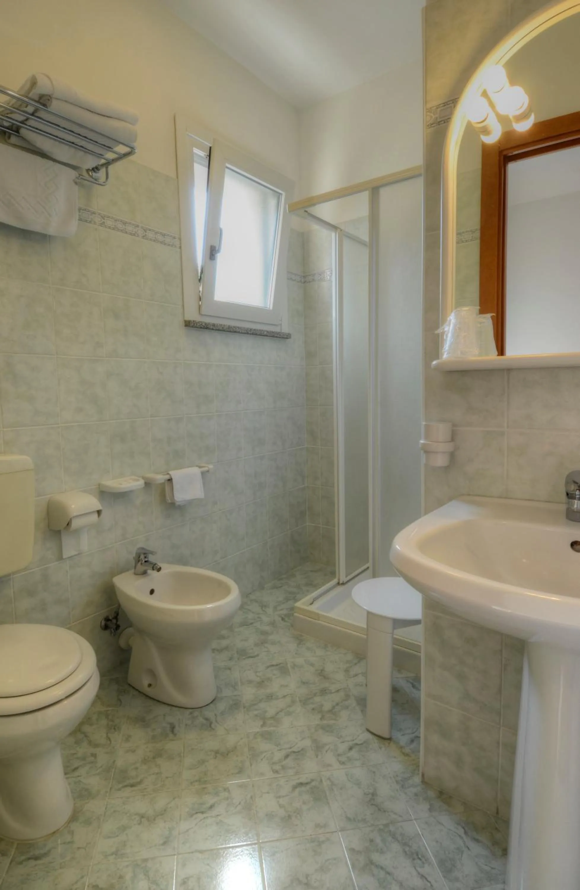 Bathroom in Hotel Orchidea