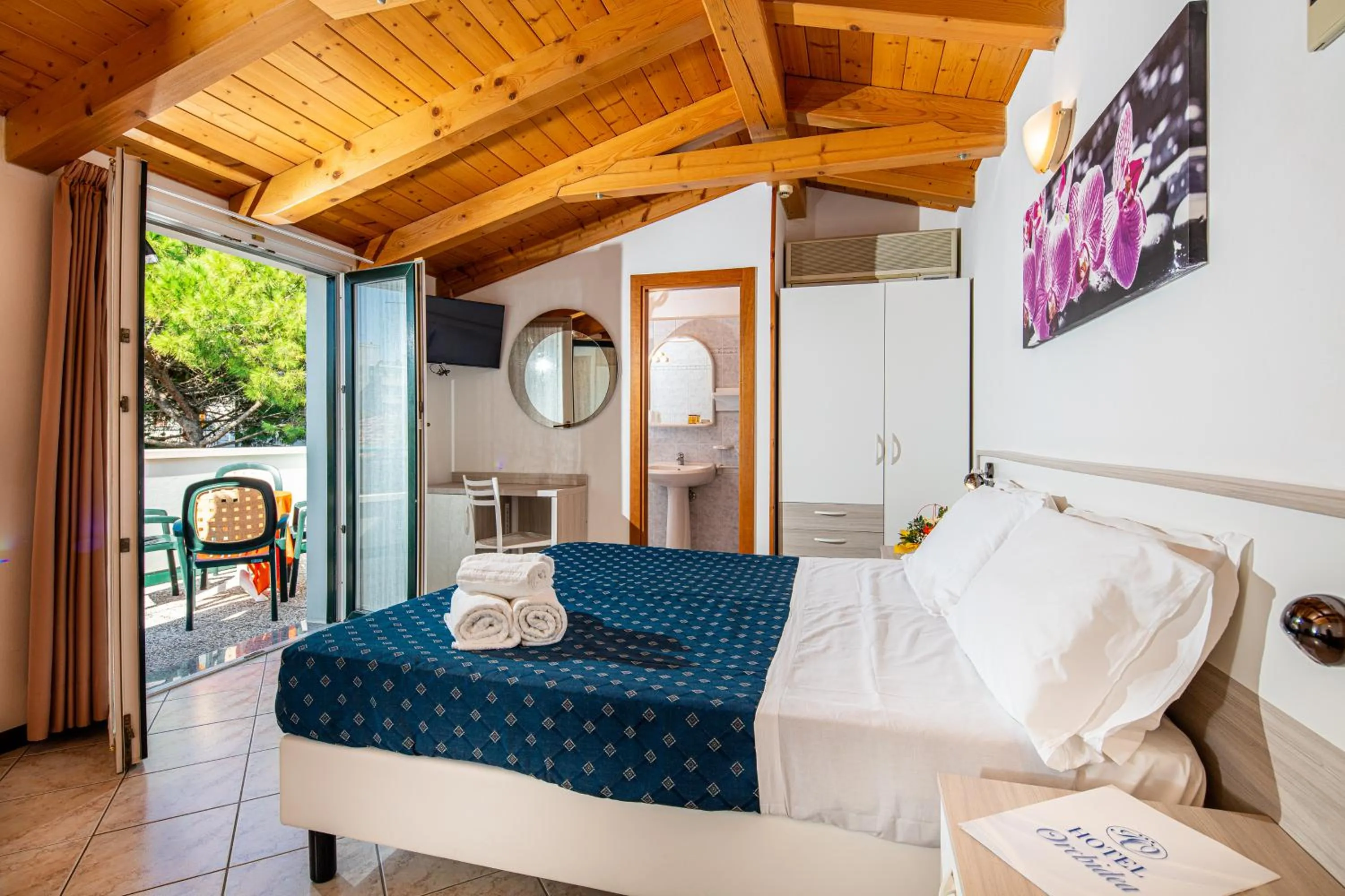 Photo of the whole room, Bed in Hotel Orchidea