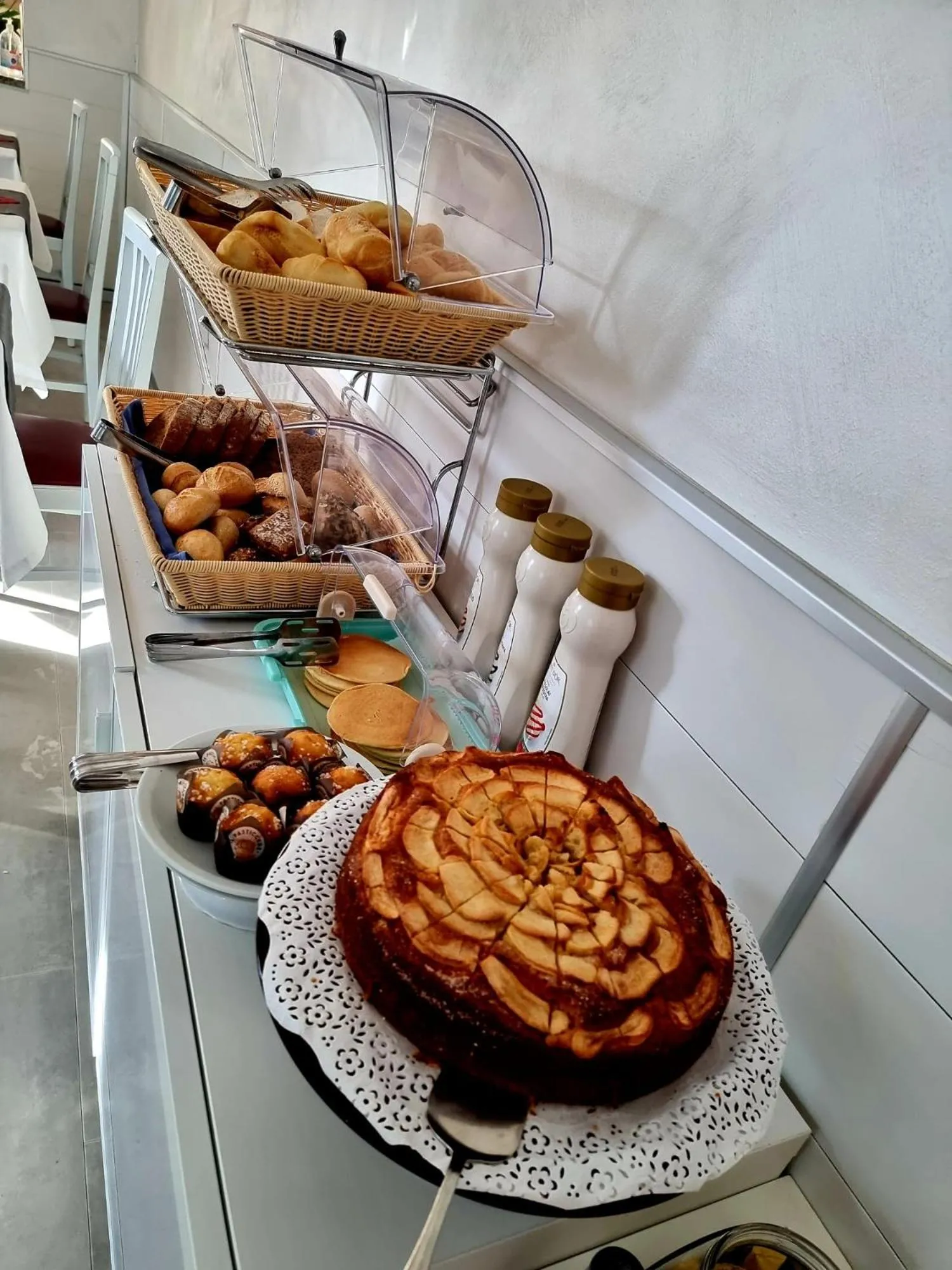 Buffet breakfast in Hotel Orchidea