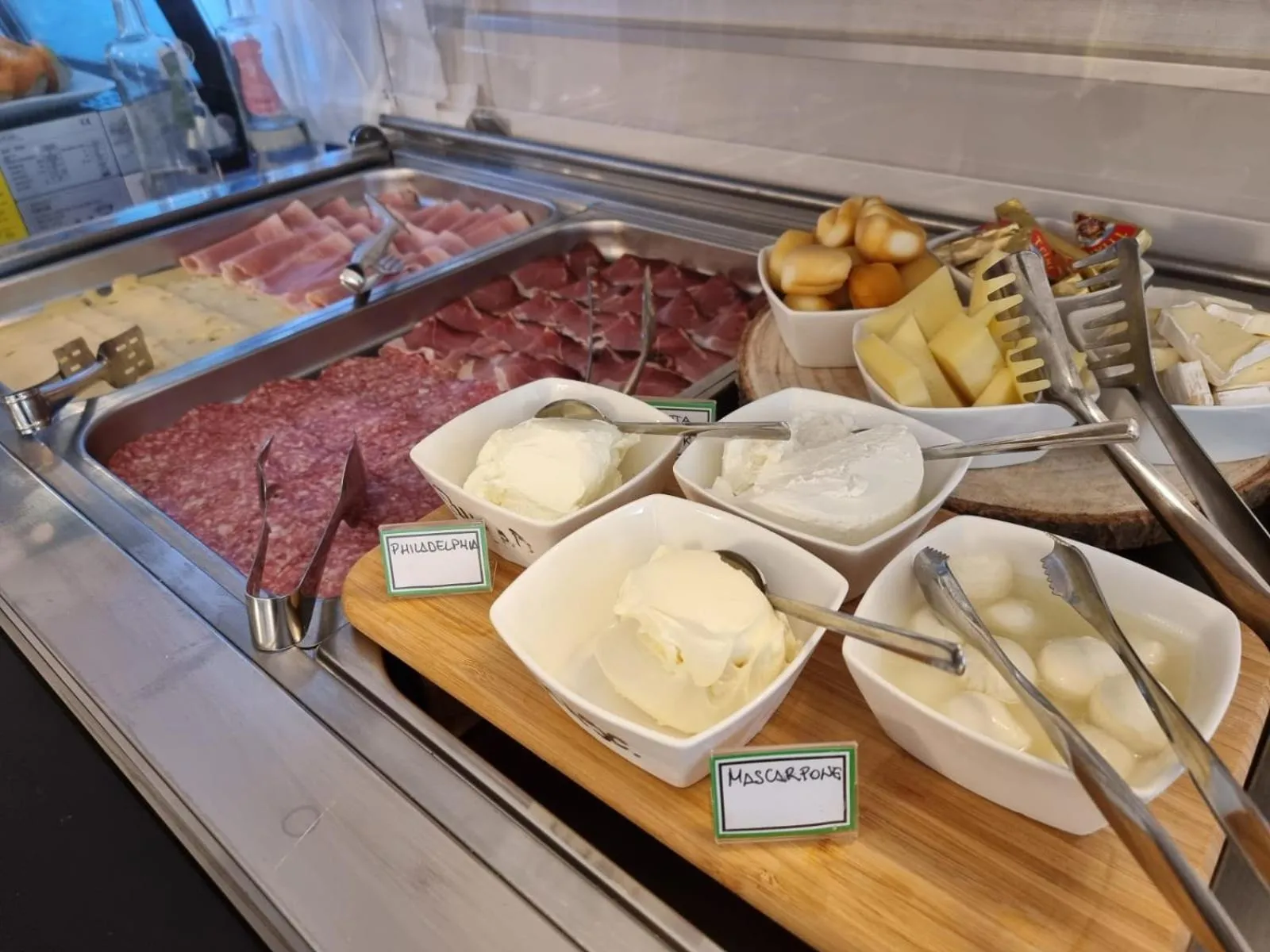 Buffet breakfast in Hotel Orchidea