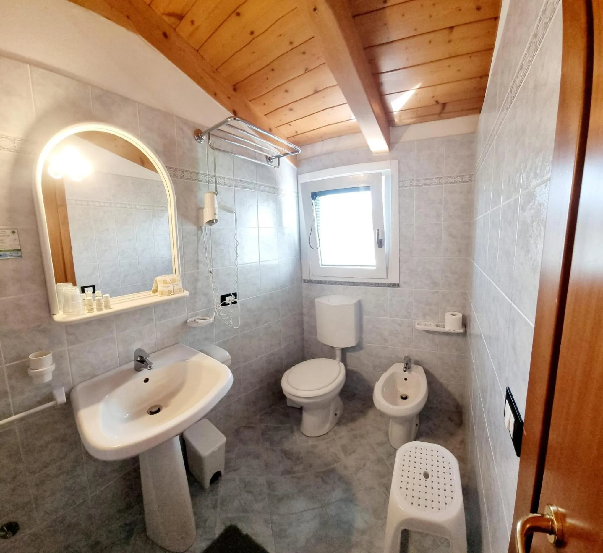 Bathroom in Hotel Orchidea
