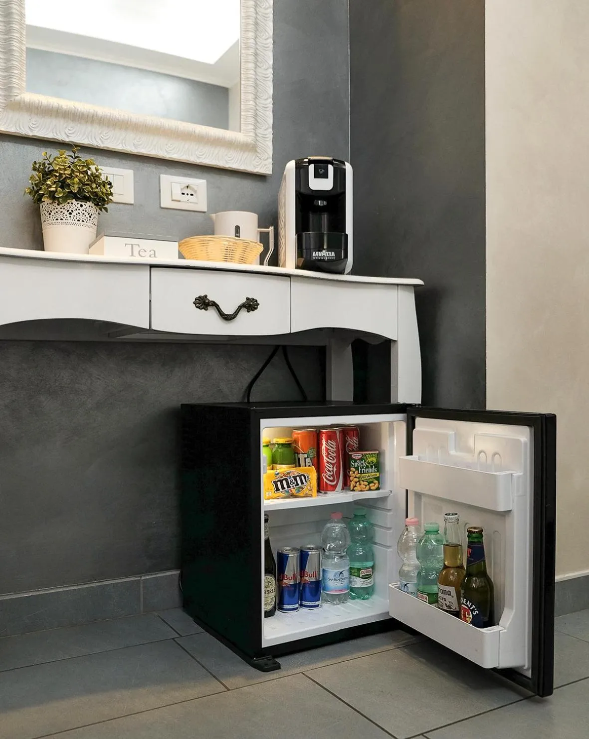 Coffee/tea facilities in Relais Cavour Inn