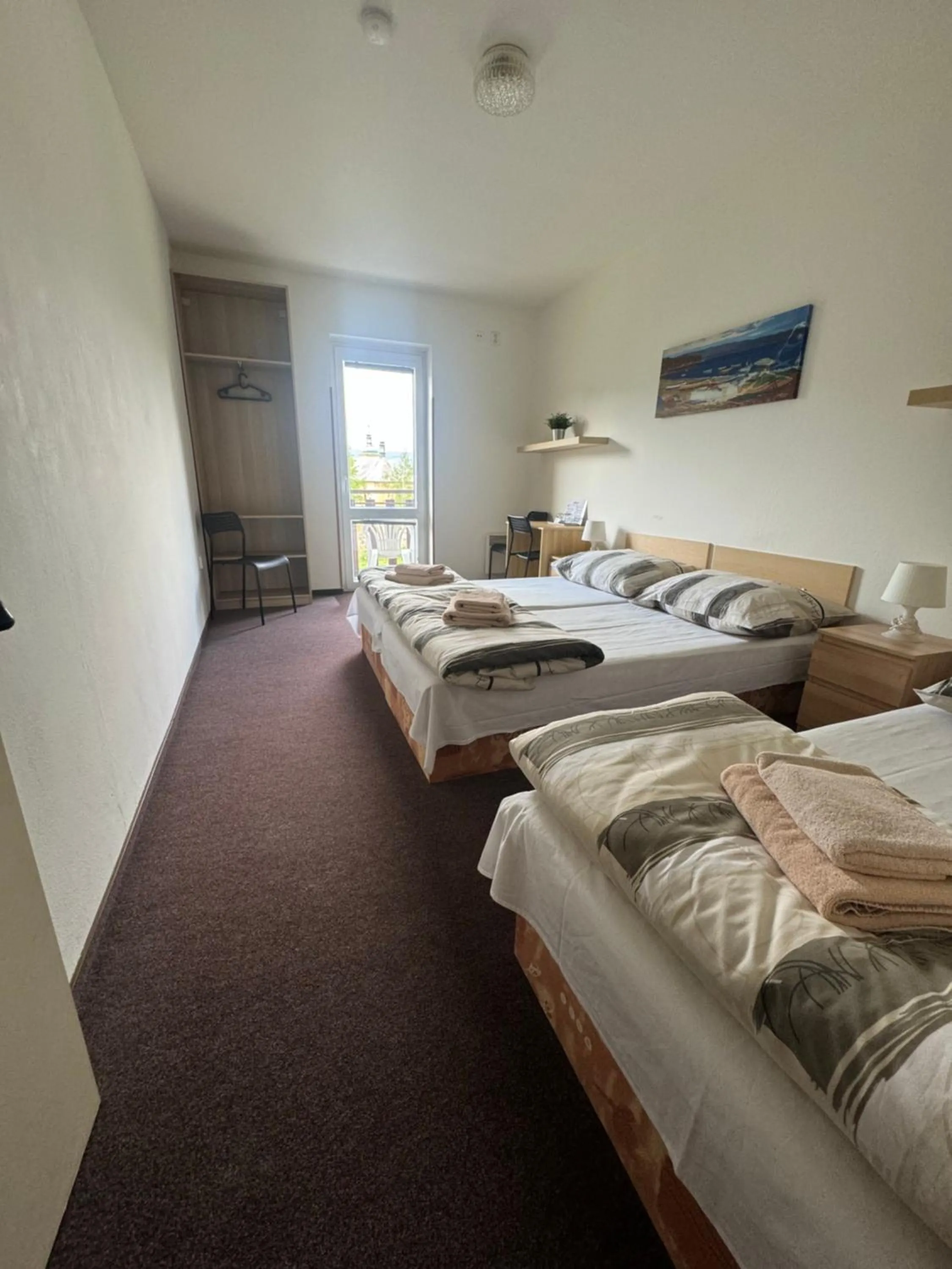 Photo of the whole room, Bed in Hotel Formule