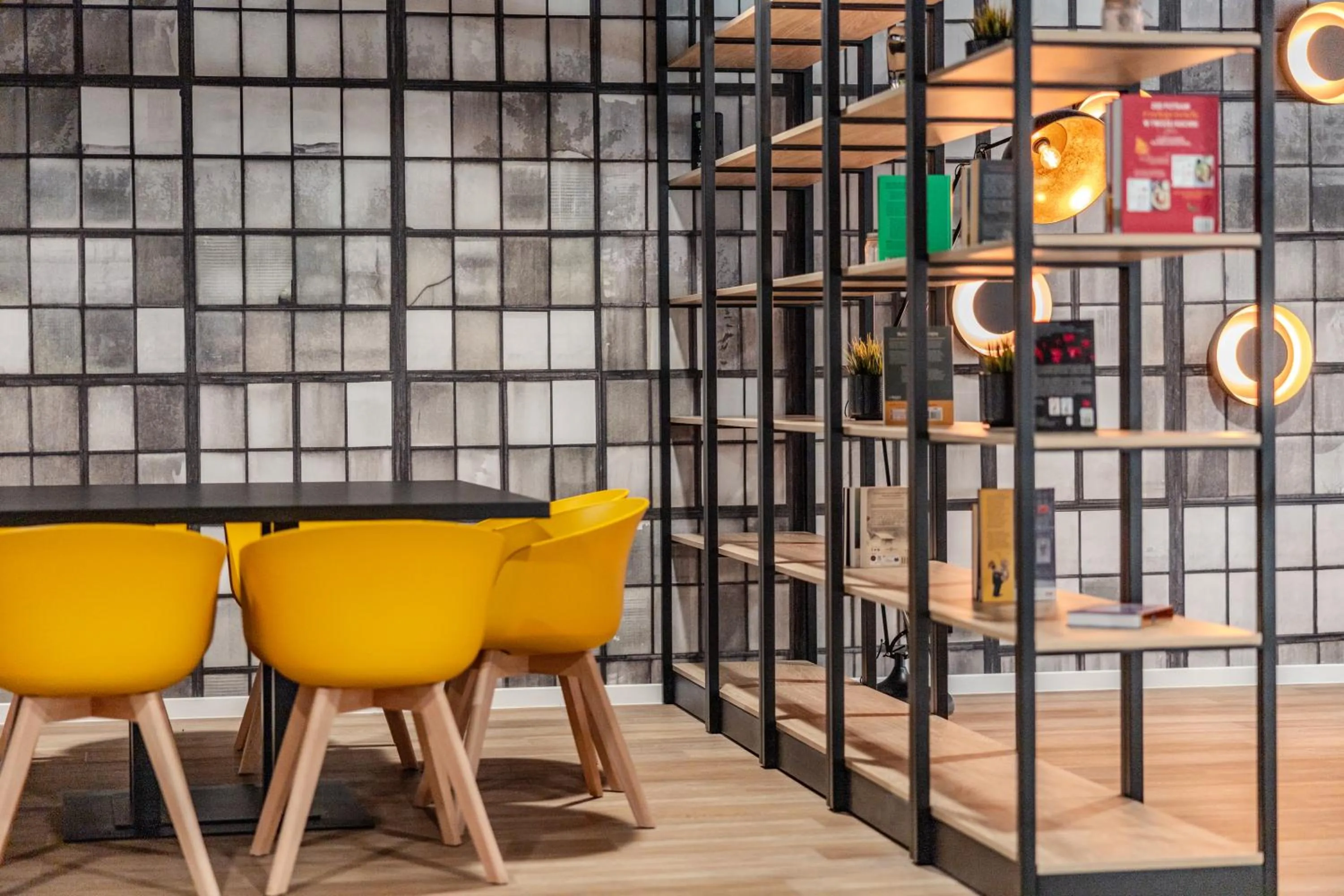 Lobby or reception in Campanile Warszawa Północ