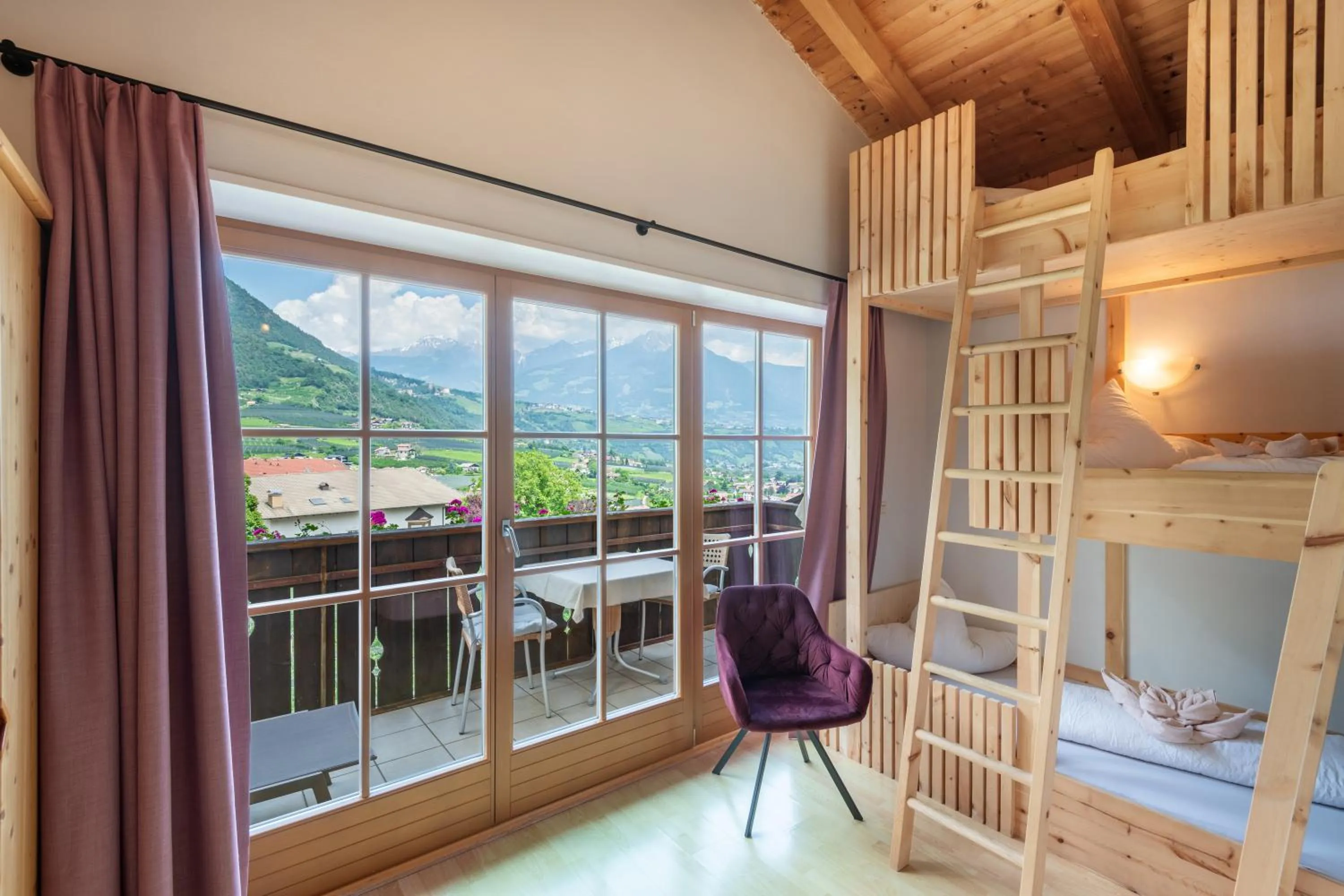 Bed in Hotel Residence MaVie