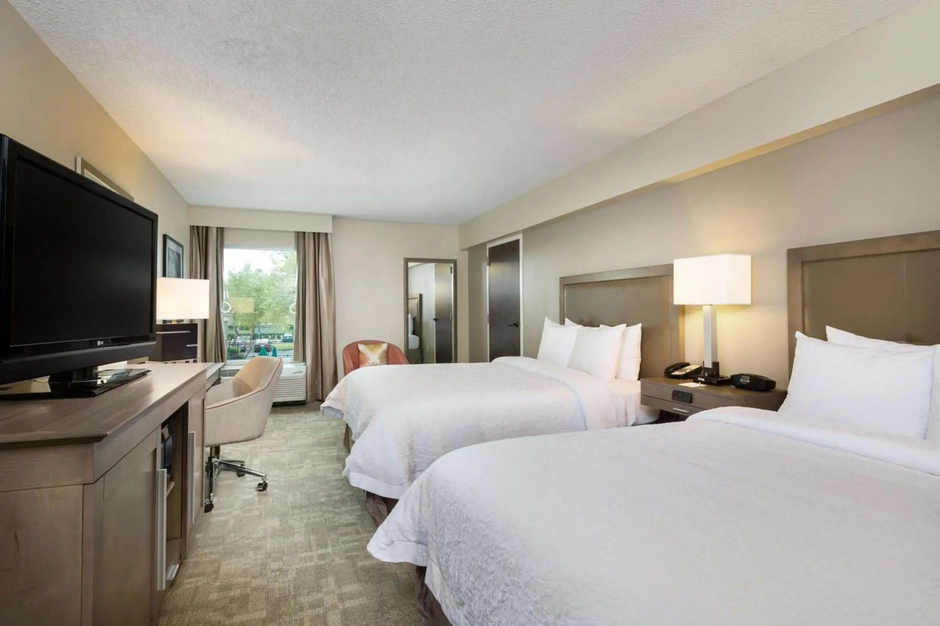 Bed in Hampton Inn Houston Near the Galleria Bed in Hampton Inn Houston Near the Galleria