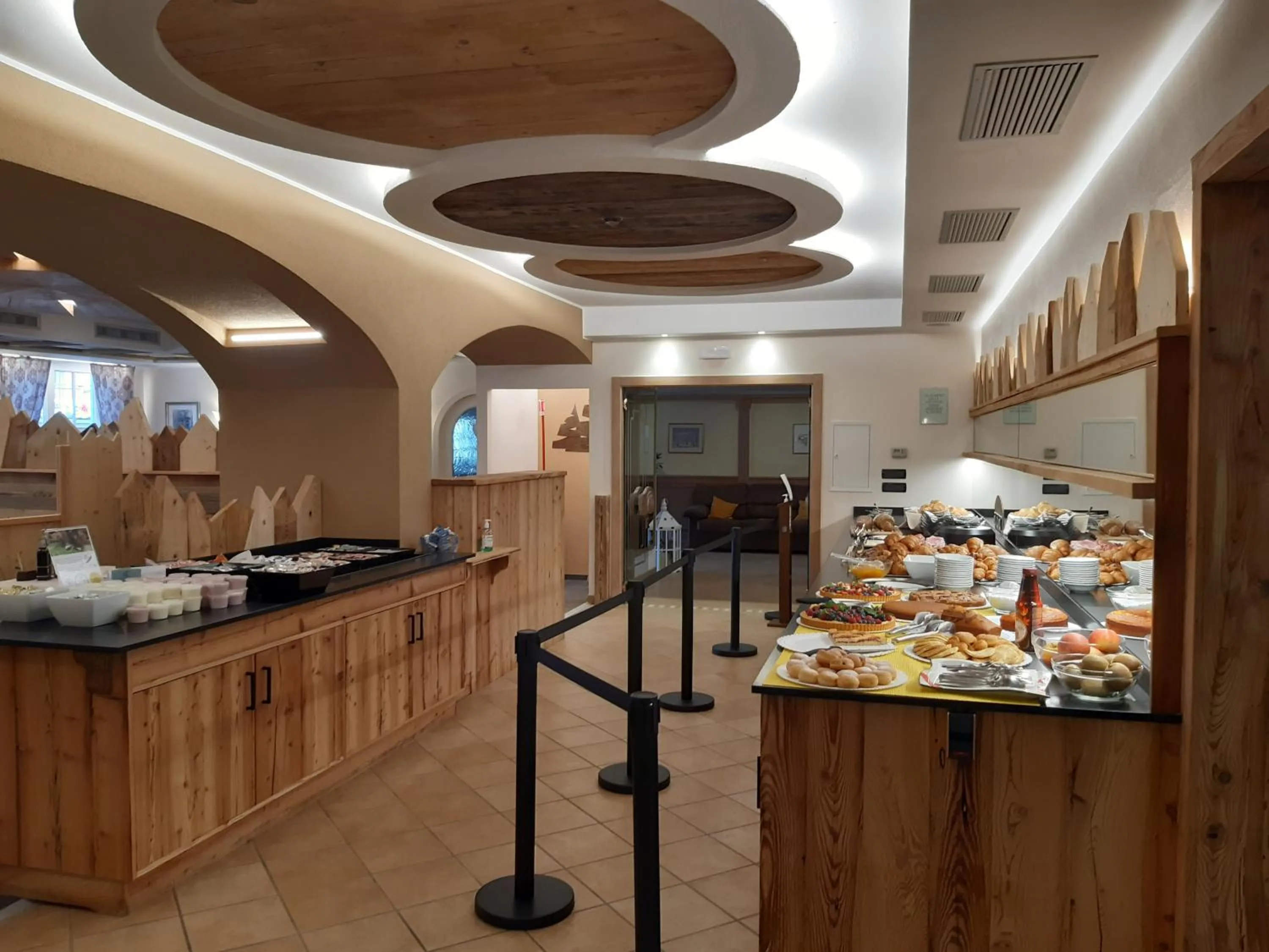 Restaurant/places to eat in Hotel El Pilon