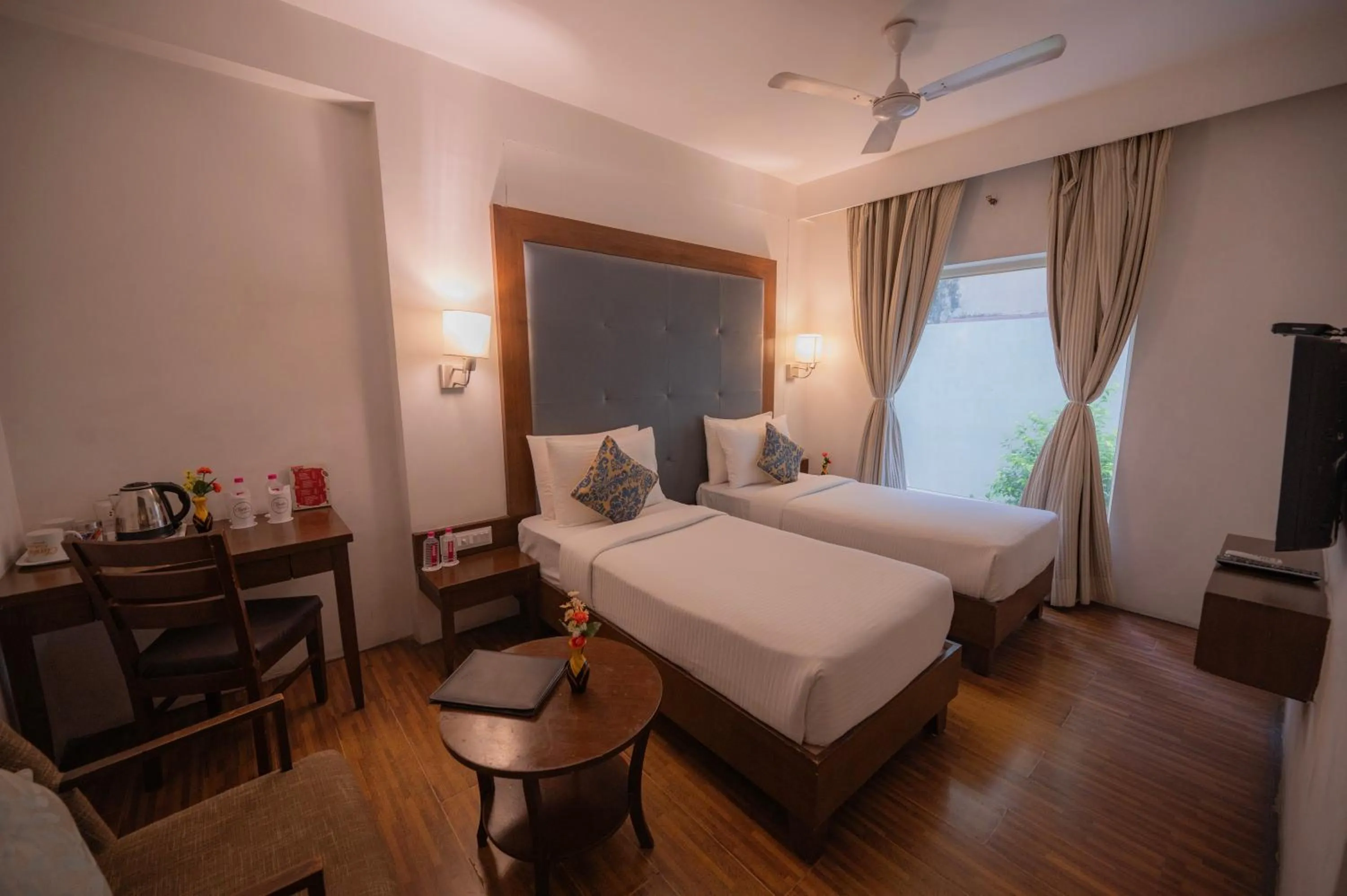 Bed in Hotel Clarks Collection Bhavnagar