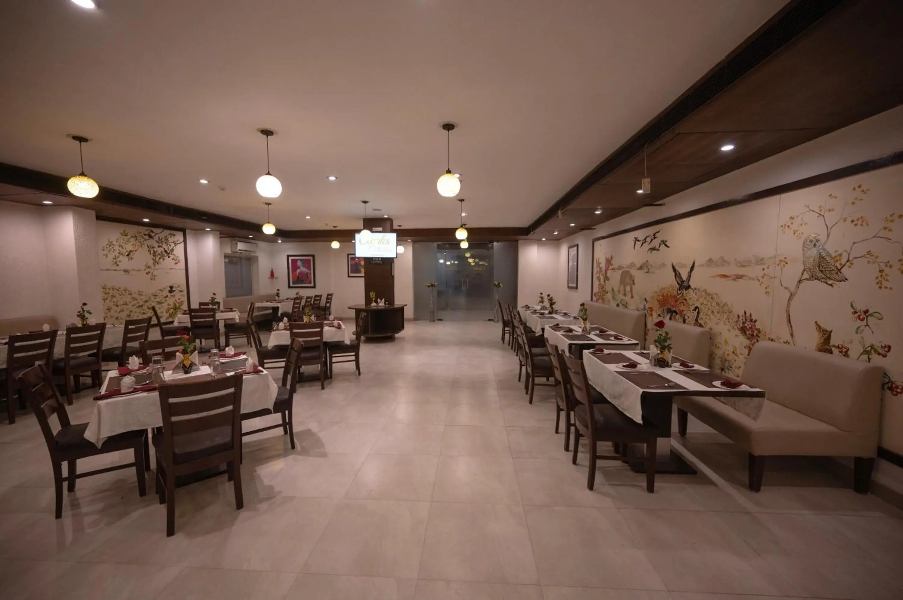 Restaurant/places to eat in Hotel Clarks Collection Bhavnagar Restaurant/places to eat in Hotel Clarks Collection Bhavnagar