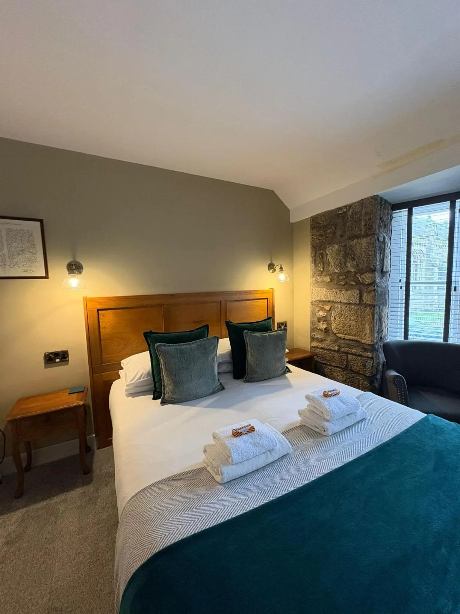 Bed in The Covenanter Hotel