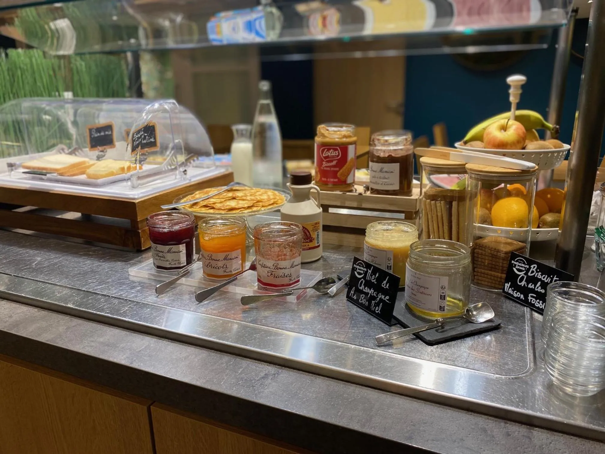 Breakfast in Brit Hotel Reims Croix Blandin