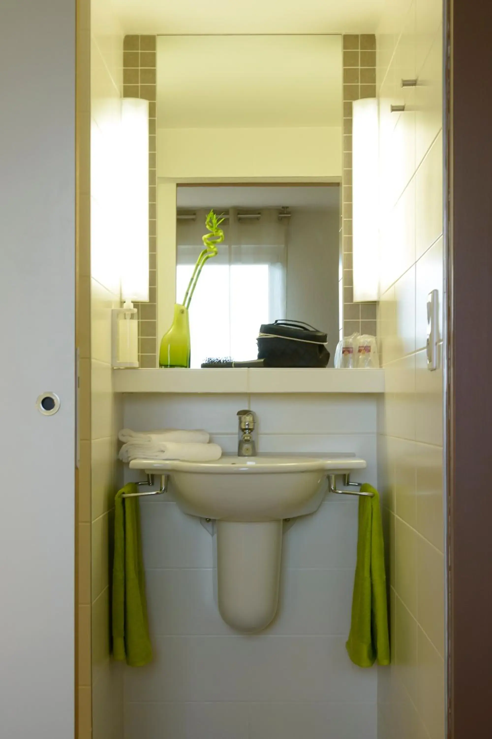 Double Room in Brit Hotel Reims Croix Blandin Double Room in Brit Hotel Reims Croix Blandin