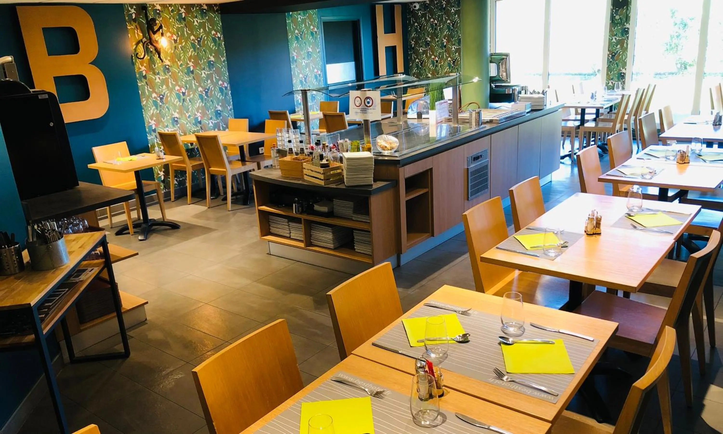 Restaurant/places to eat in Brit Hotel Reims Croix Blandin