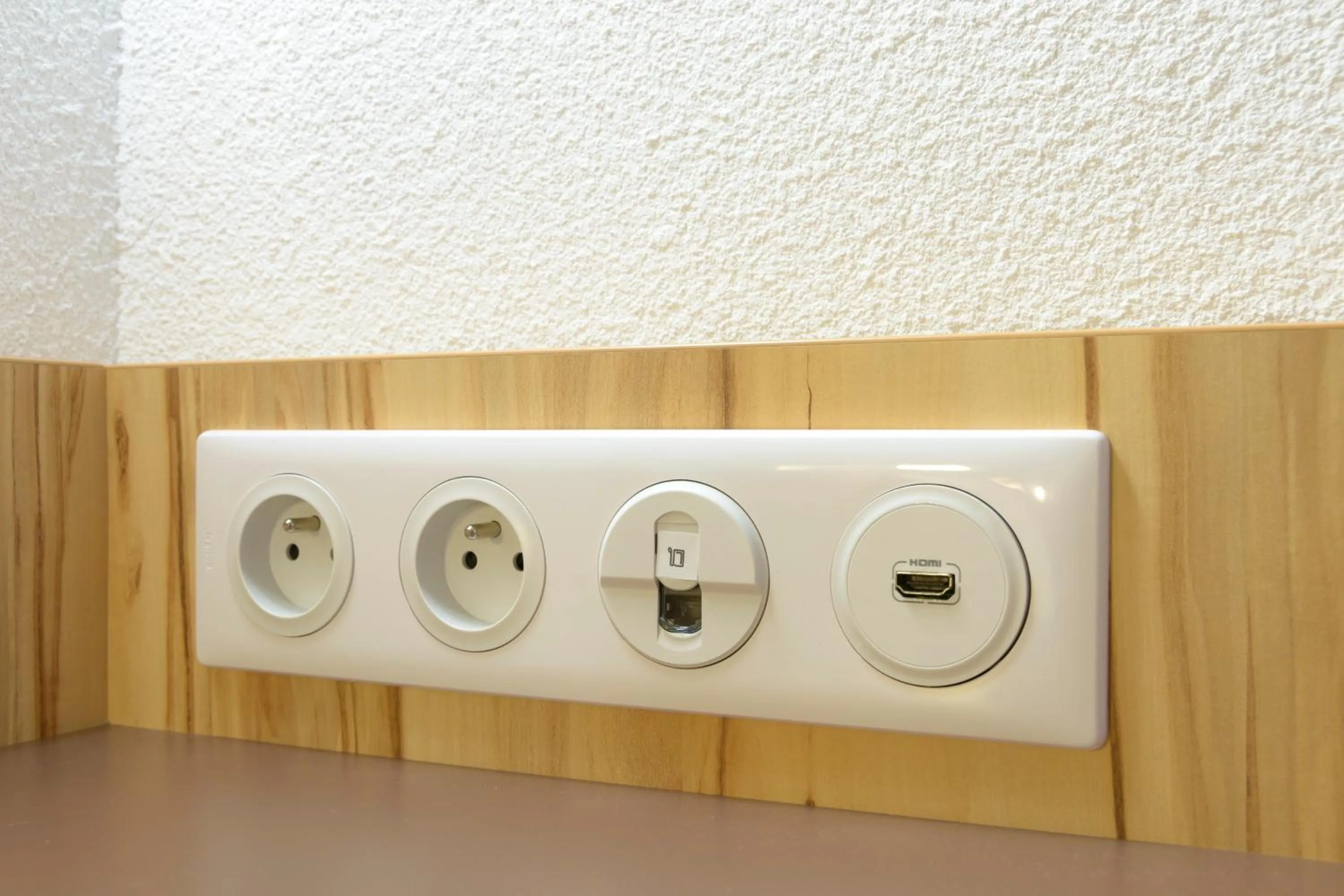 Bedroom in Brit Hotel Reims Croix Blandin