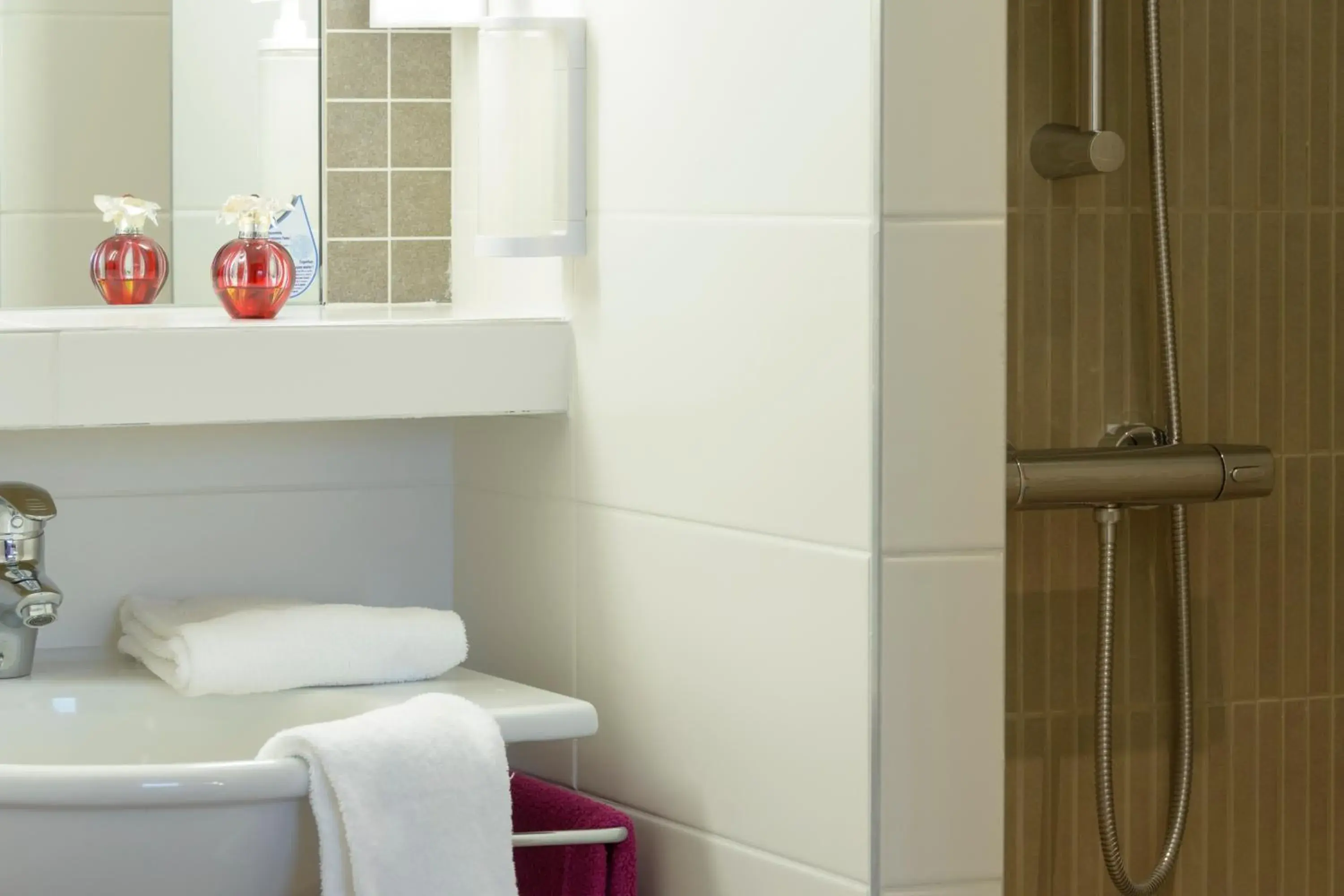 Twin Room in Brit Hotel Reims Croix Blandin Twin Room in Brit Hotel Reims Croix Blandin