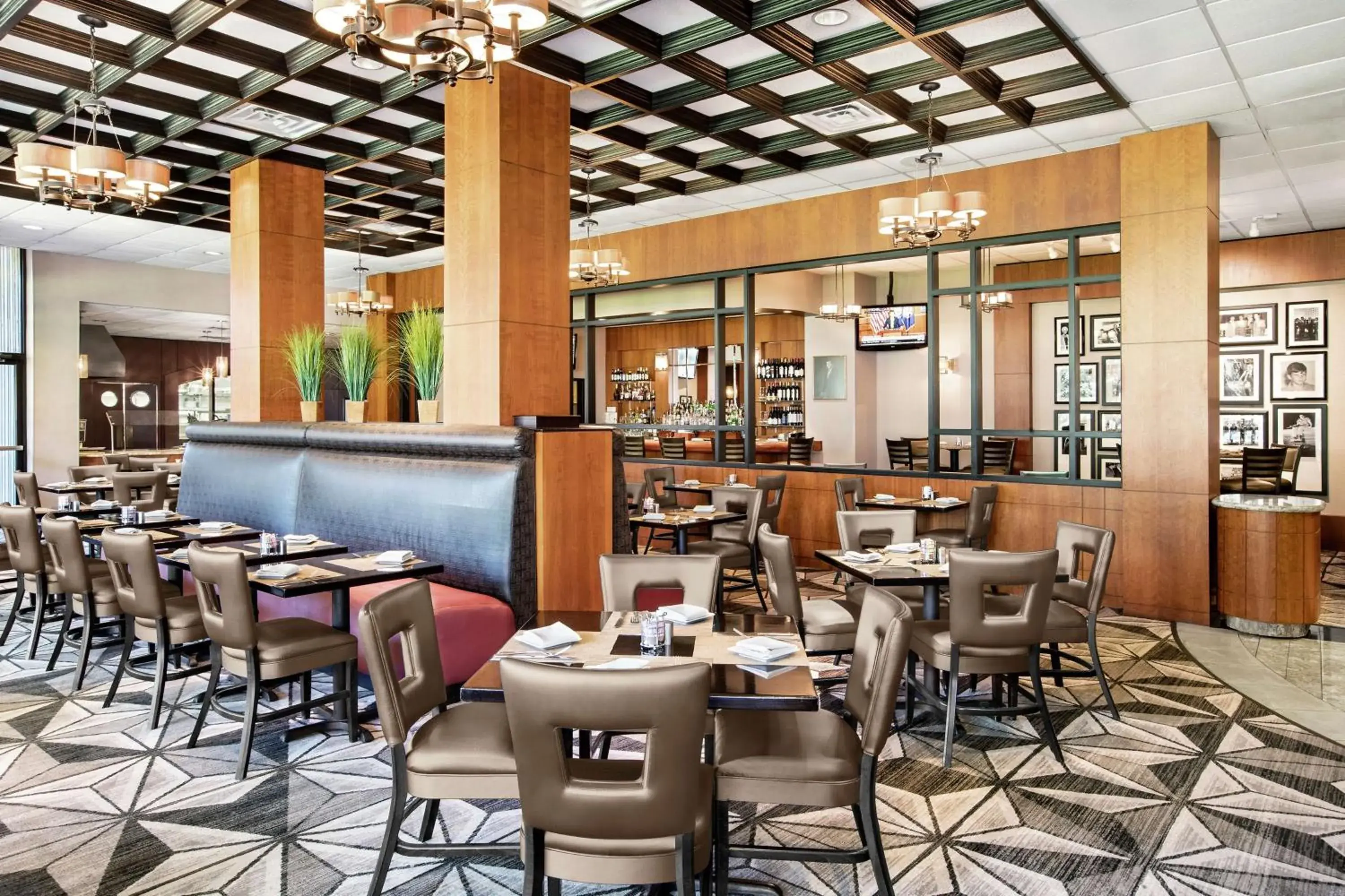 Restaurant/places to eat in Hilton University of Houston Restaurant/places to eat in Hilton University of Houston