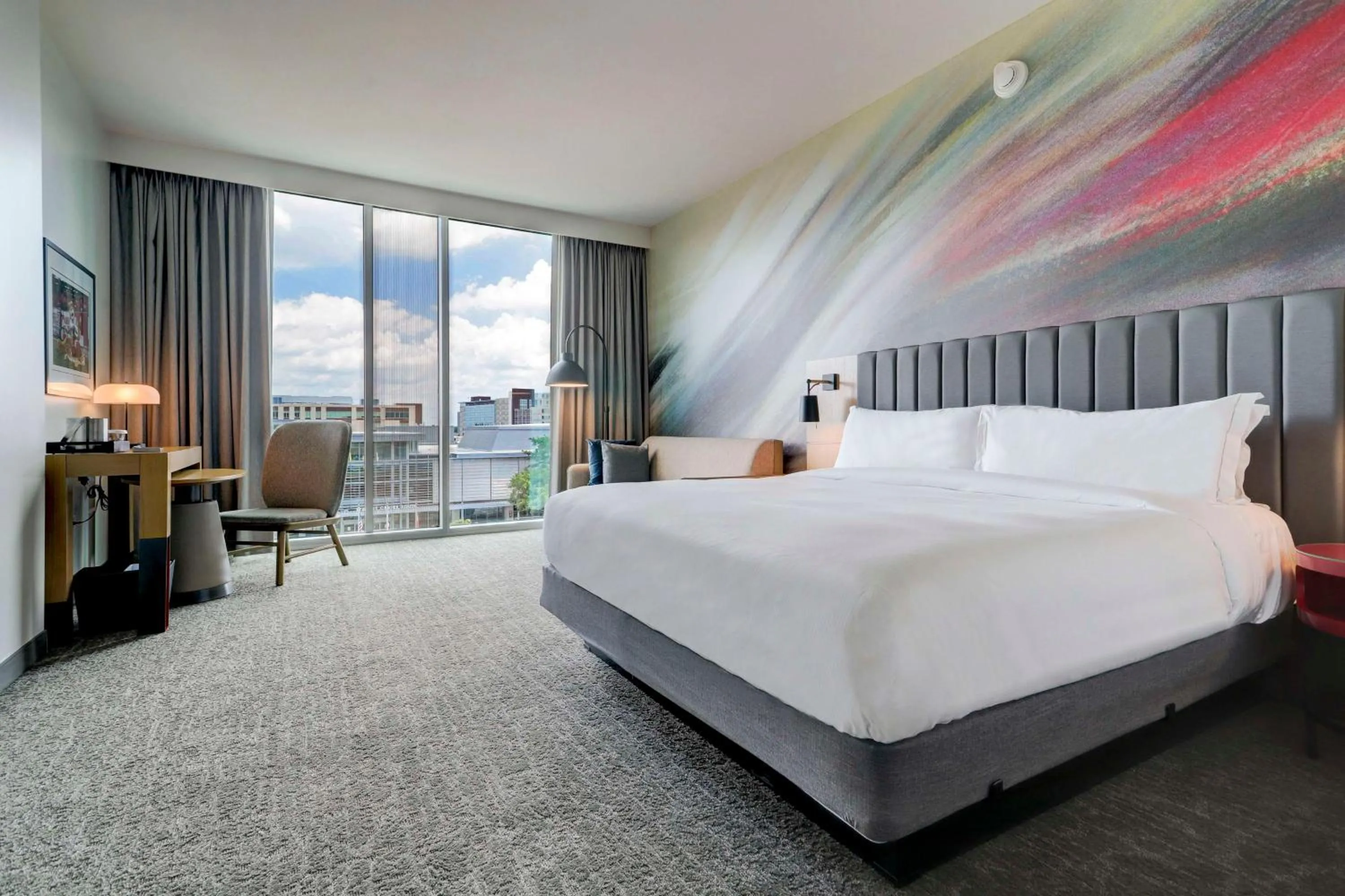 Living room, Bed in Hilton University of Houston