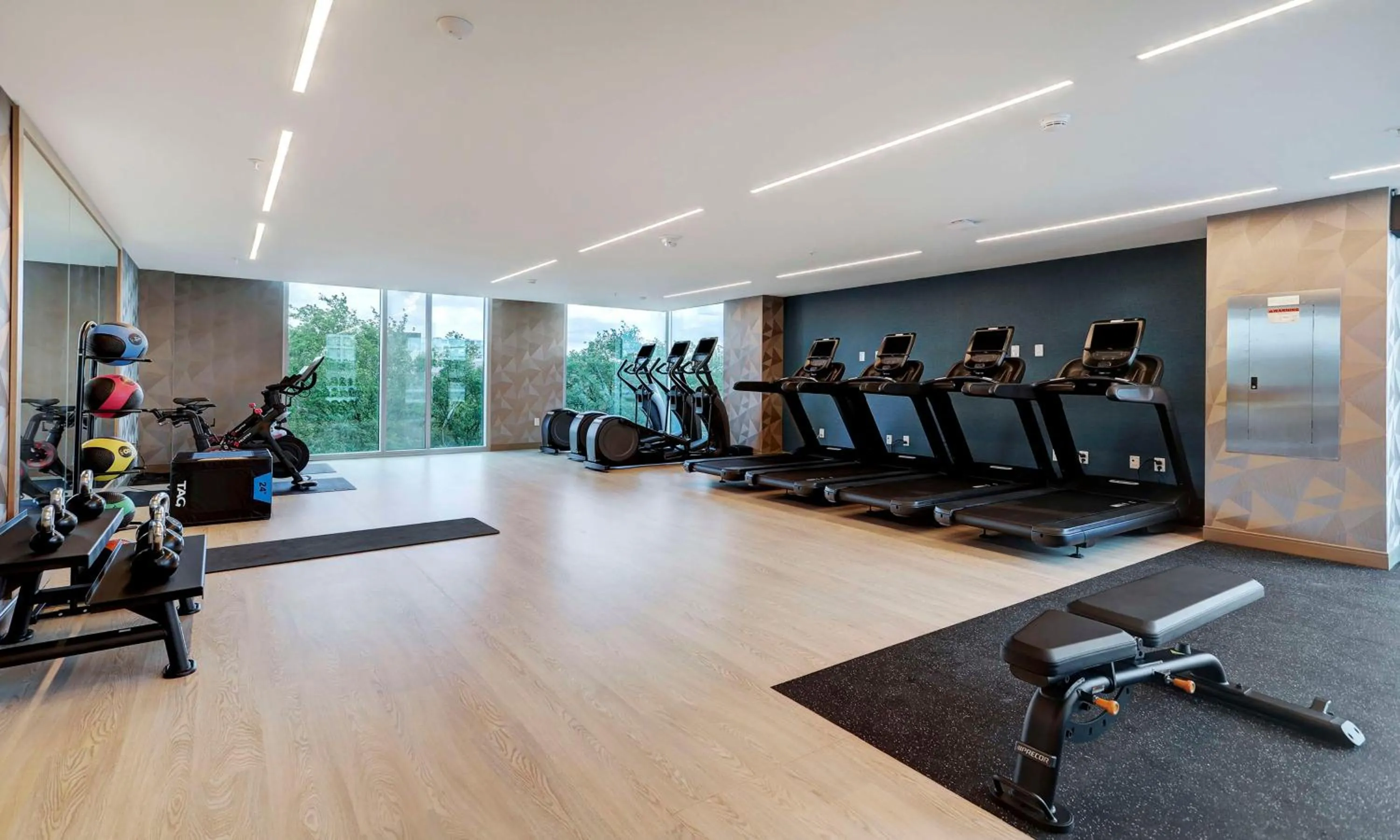Fitness centre/facilities in Hilton University of Houston