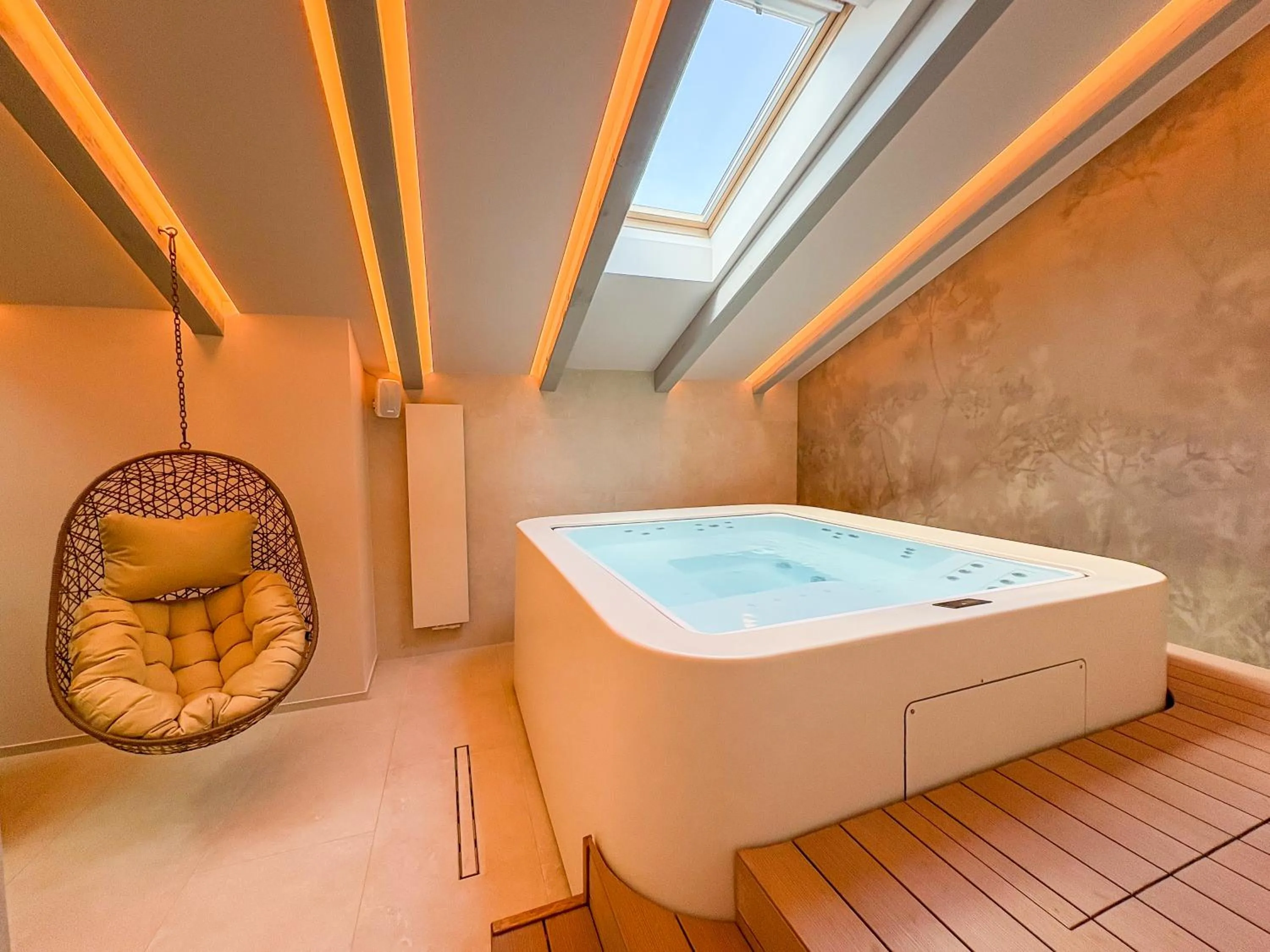 Hot Tub in Hotel Pošta