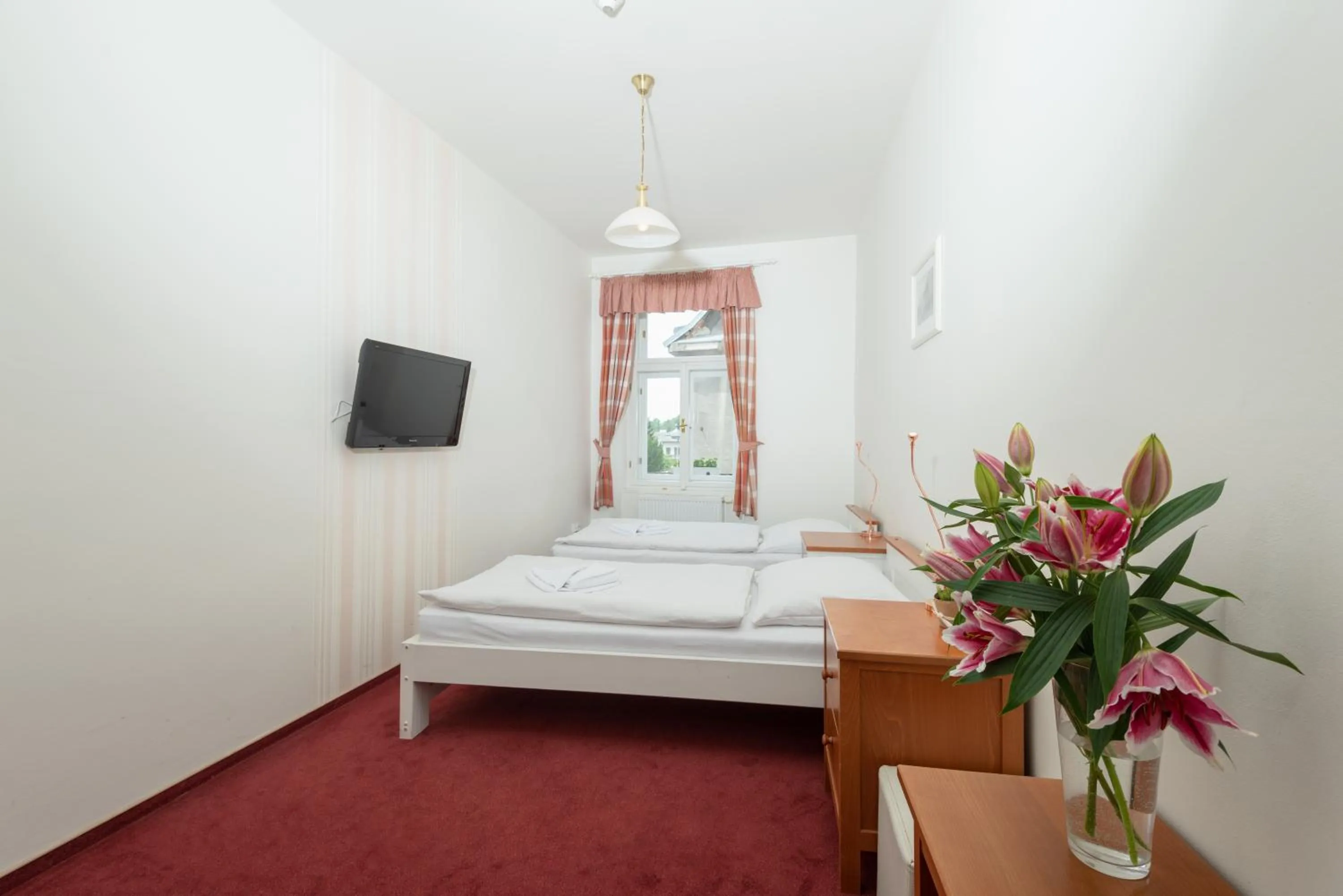 Bedroom, Bed in Hotel Pošta