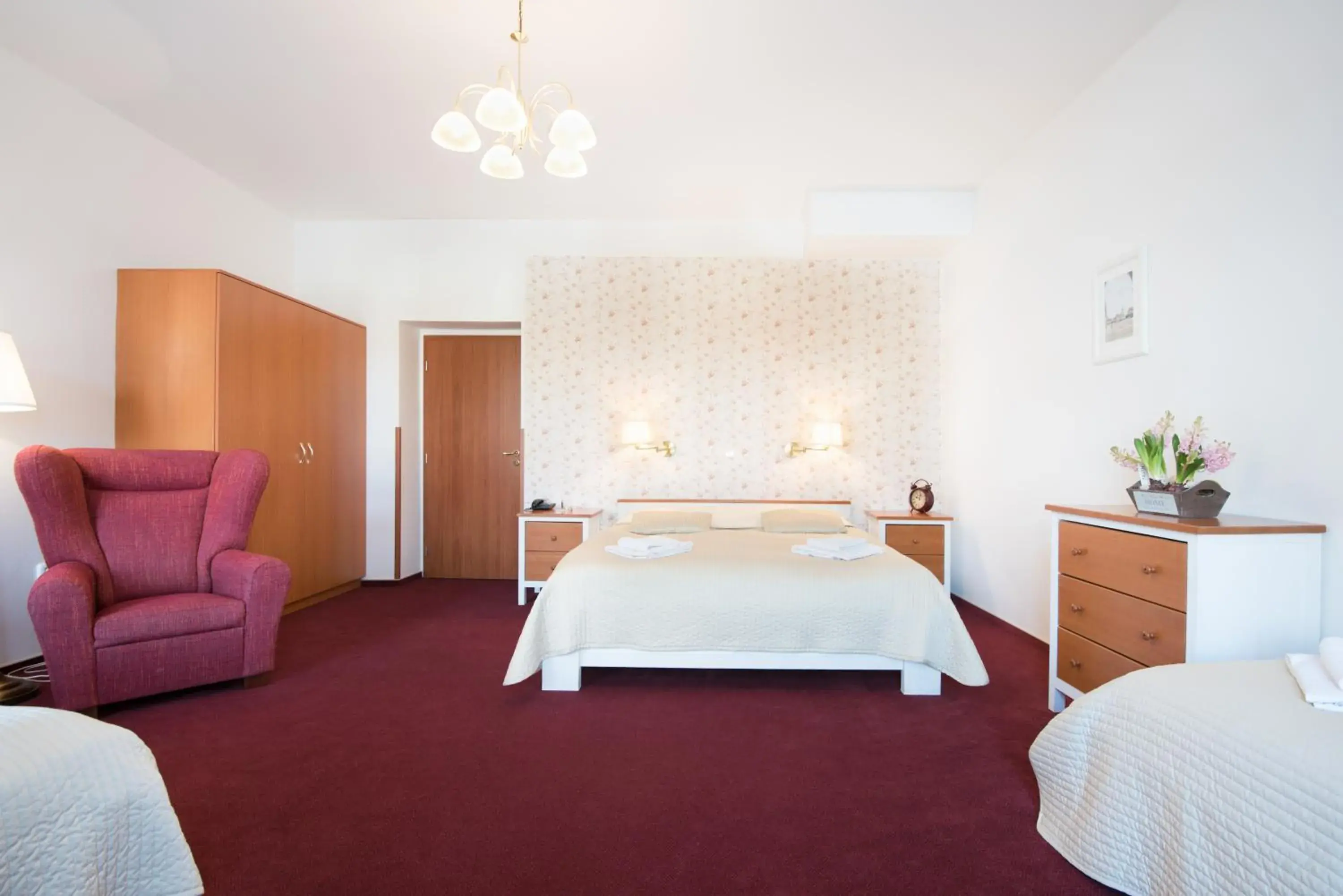 Quadruple Room - single occupancy in Hotel Pošta Quadruple Room - single occupancy in Hotel Pošta