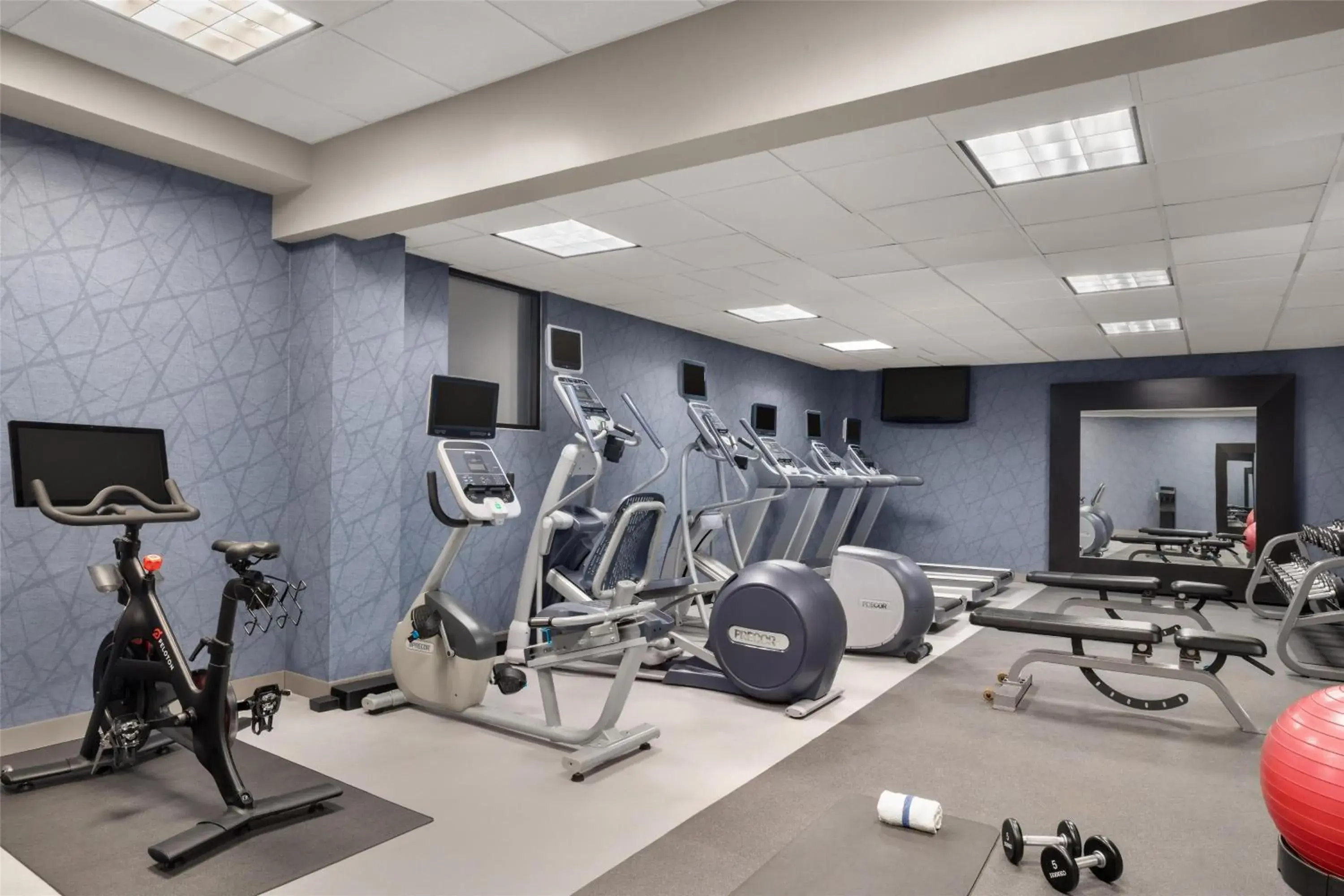 Fitness centre/facilities in Homewood Suites by Hilton Indianapolis Carmel Fitness centre/facilities in Homewood Suites by Hilton Indianapolis Carmel