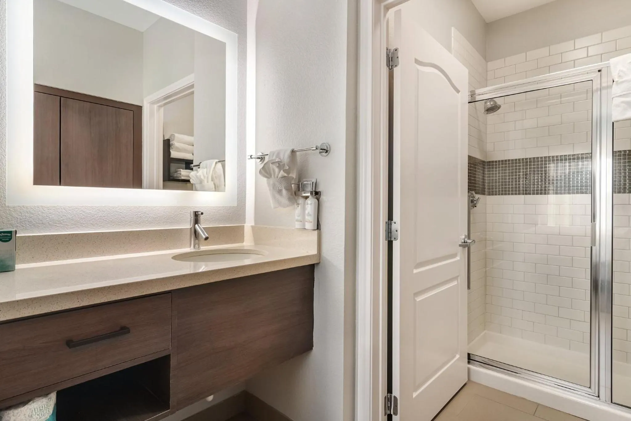 Photo of the whole room in Staybridge Suites Longview by IHG