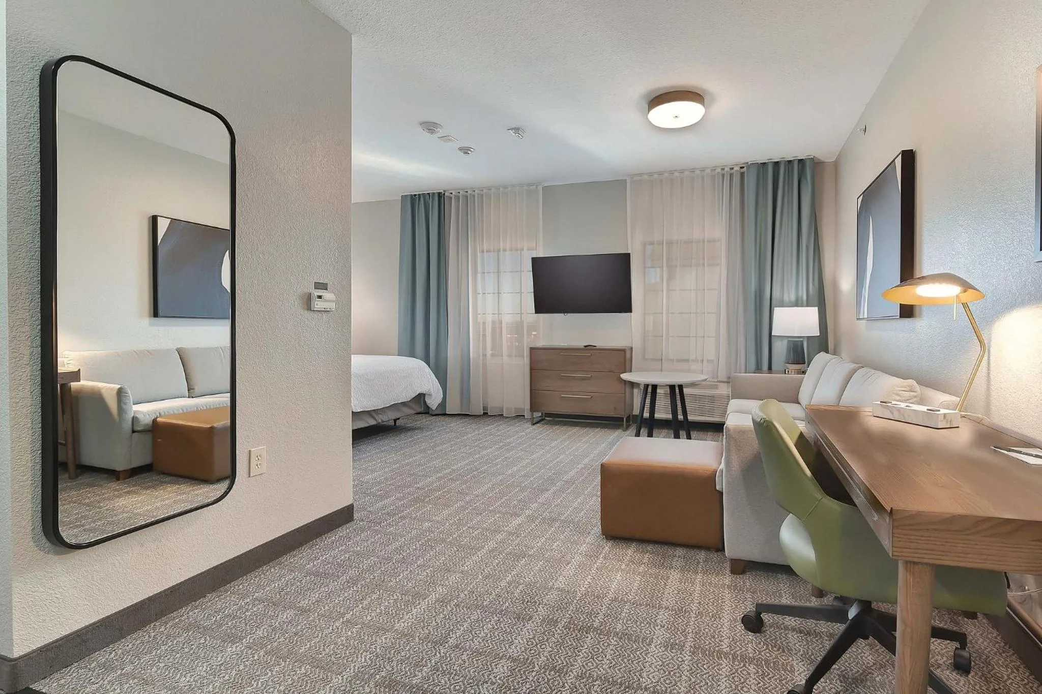 Photo of the whole room, Bed in Staybridge Suites Longview by IHG