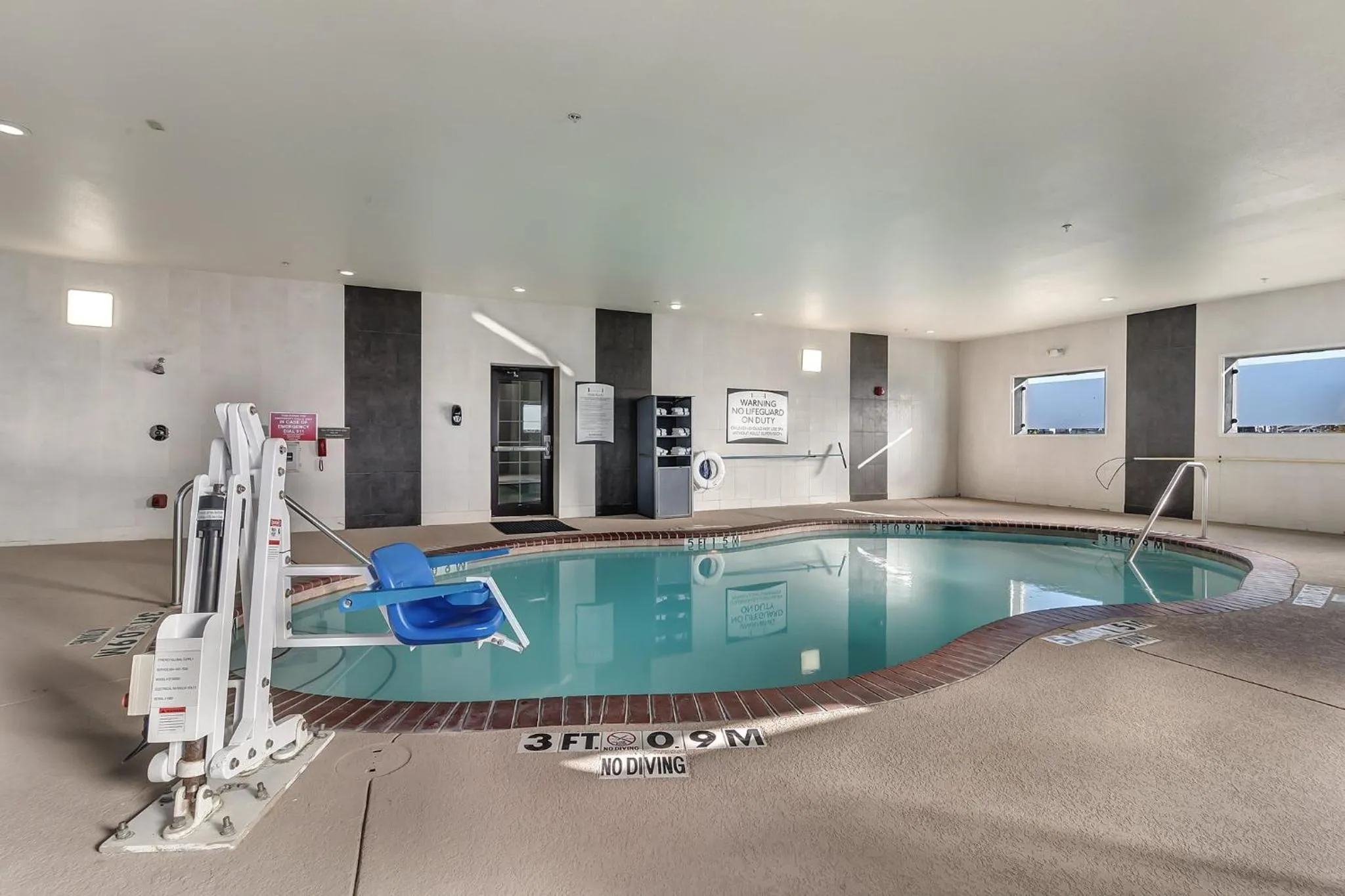 Swimming pool in Staybridge Suites Longview by IHG