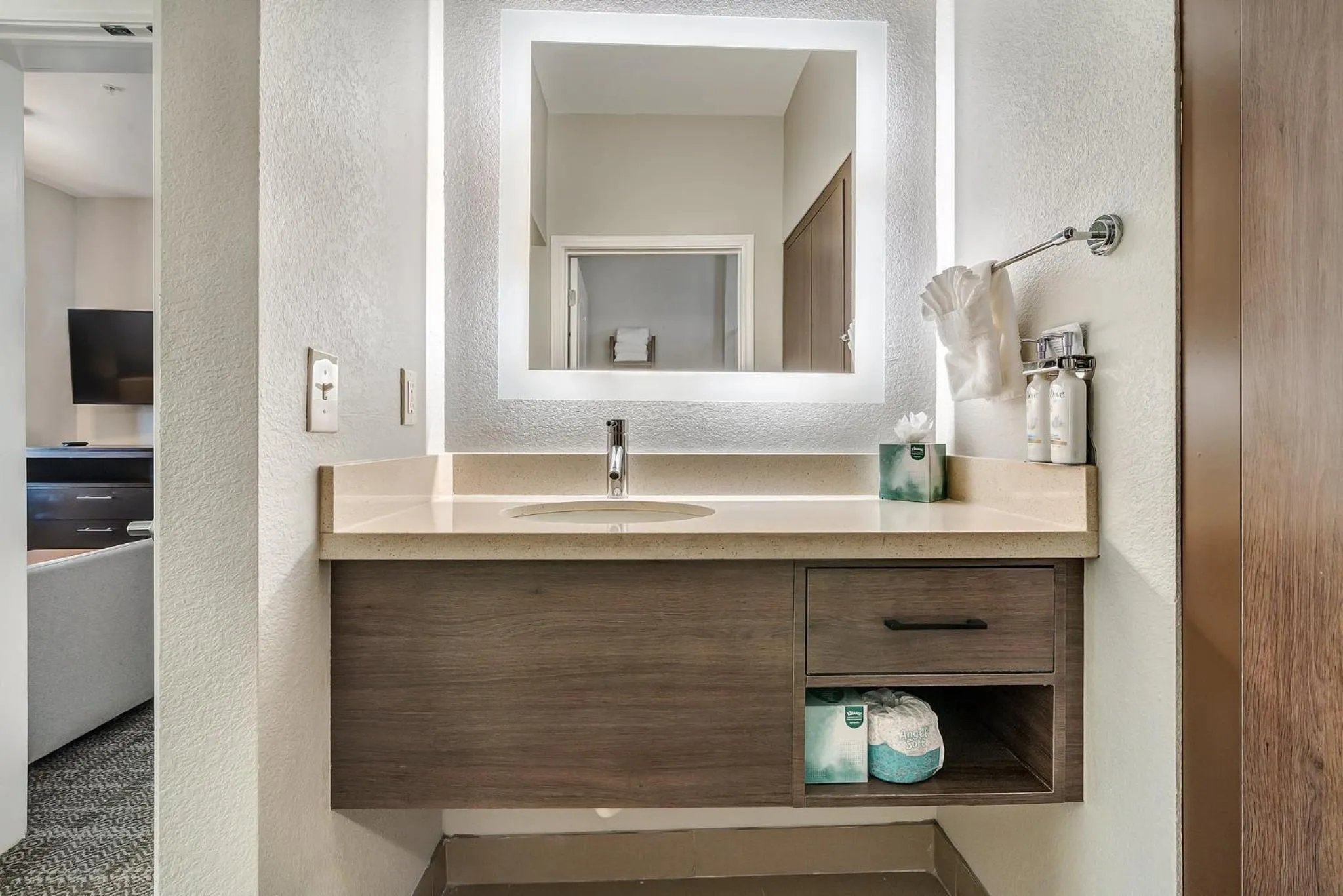 Photo of the whole room in Staybridge Suites Longview by IHG