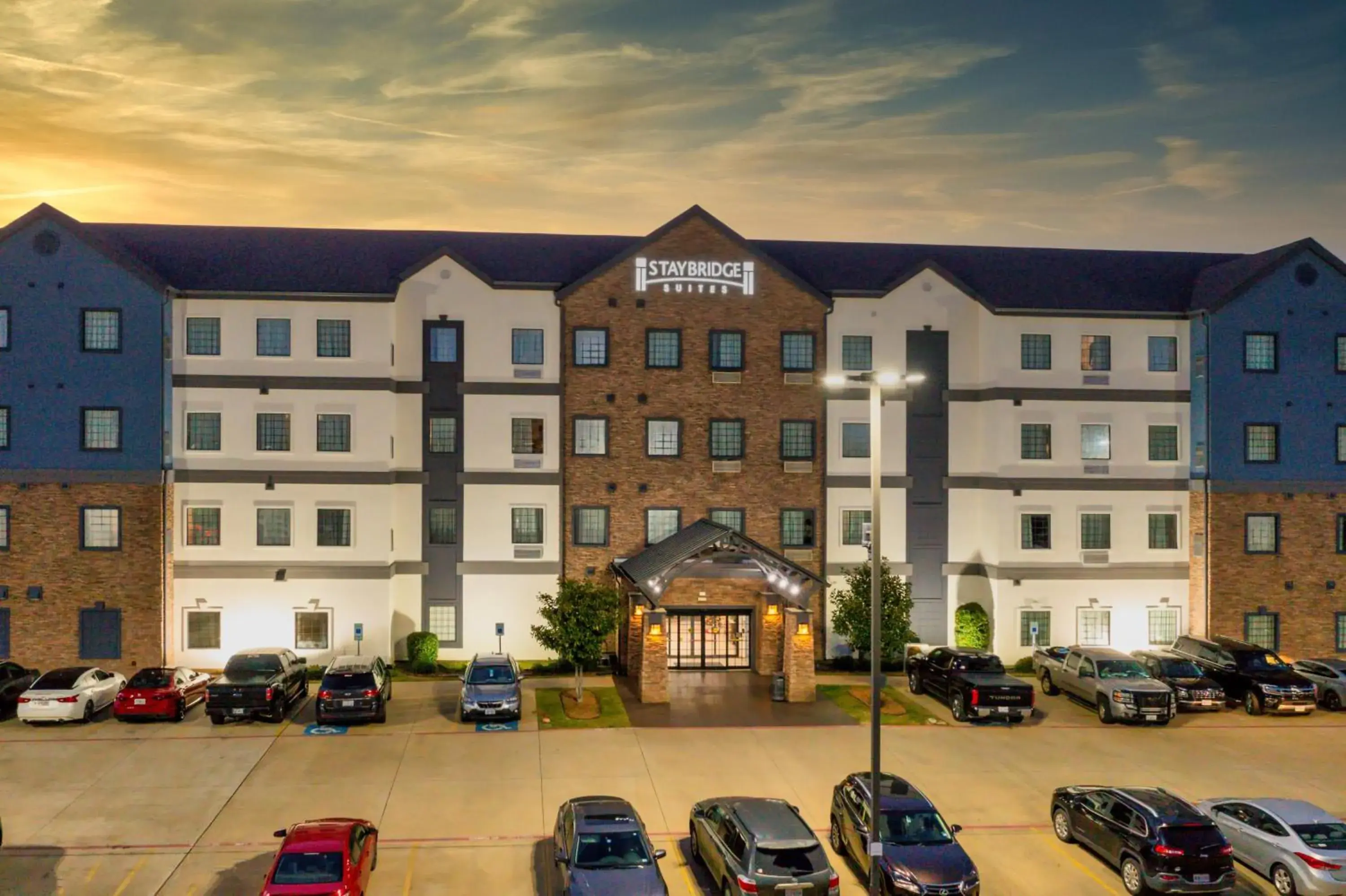 Property building in Staybridge Suites Longview by IHG Property building in Staybridge Suites Longview by IHG