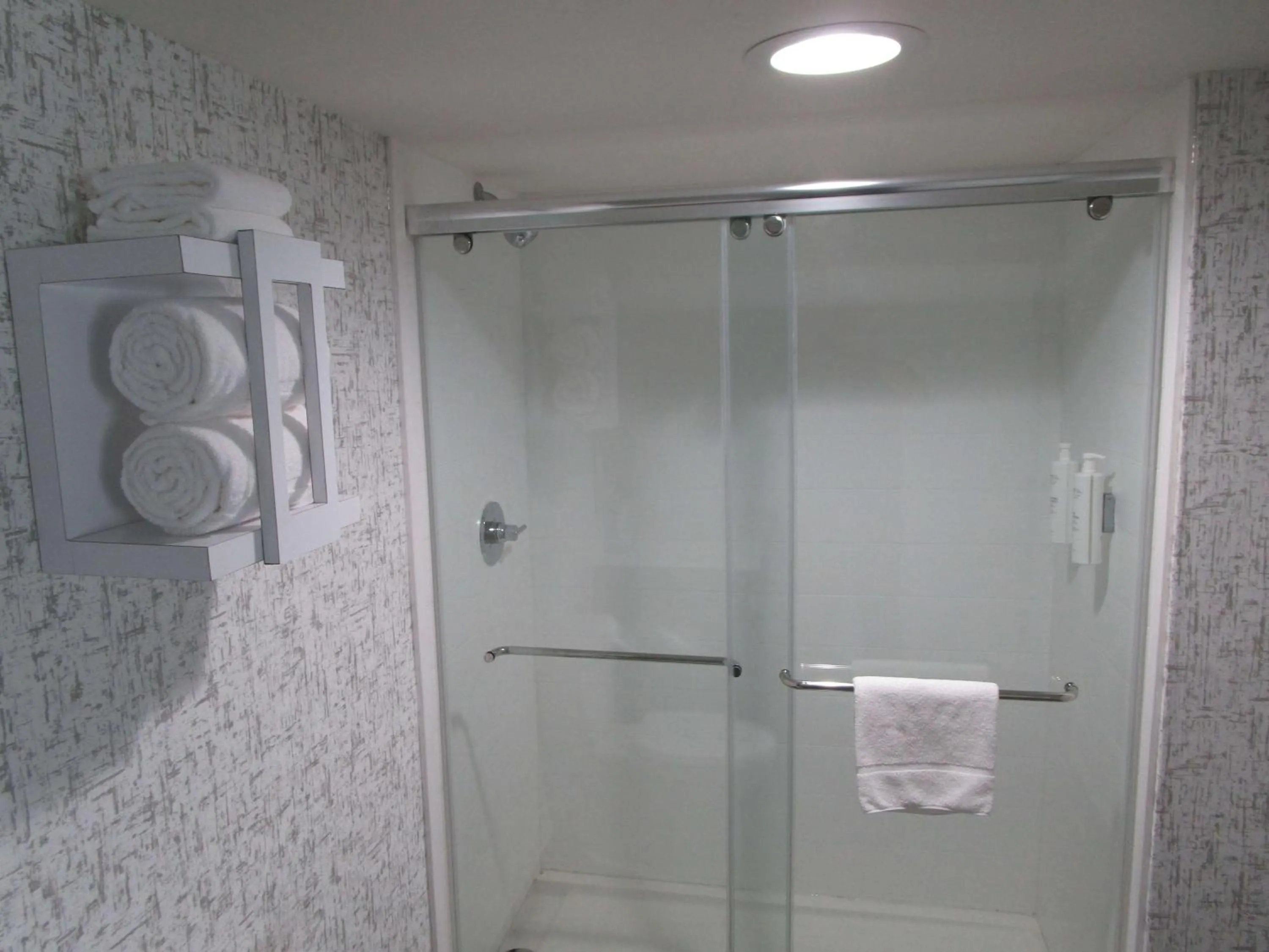 Bathroom in Best Western Cy-Fair