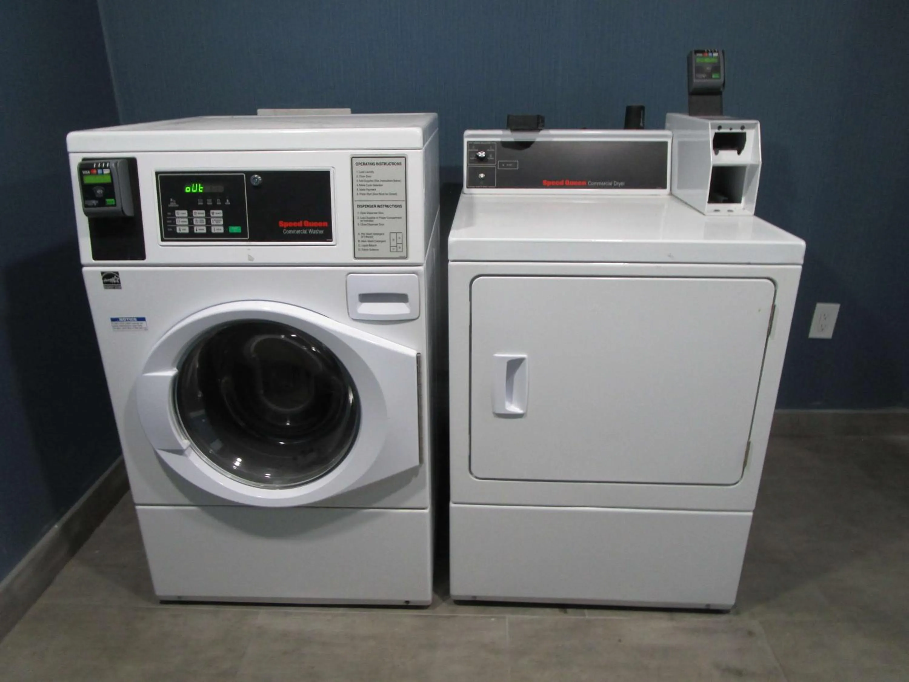 laundry in Best Western Cy-Fair