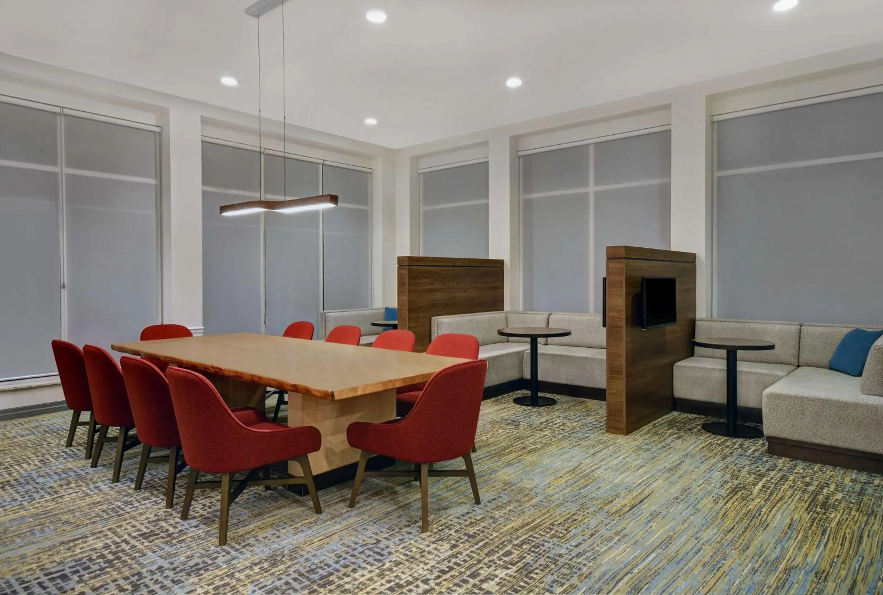 Restaurant/places to eat in Hilton Garden Inn Houston/Galleria Area