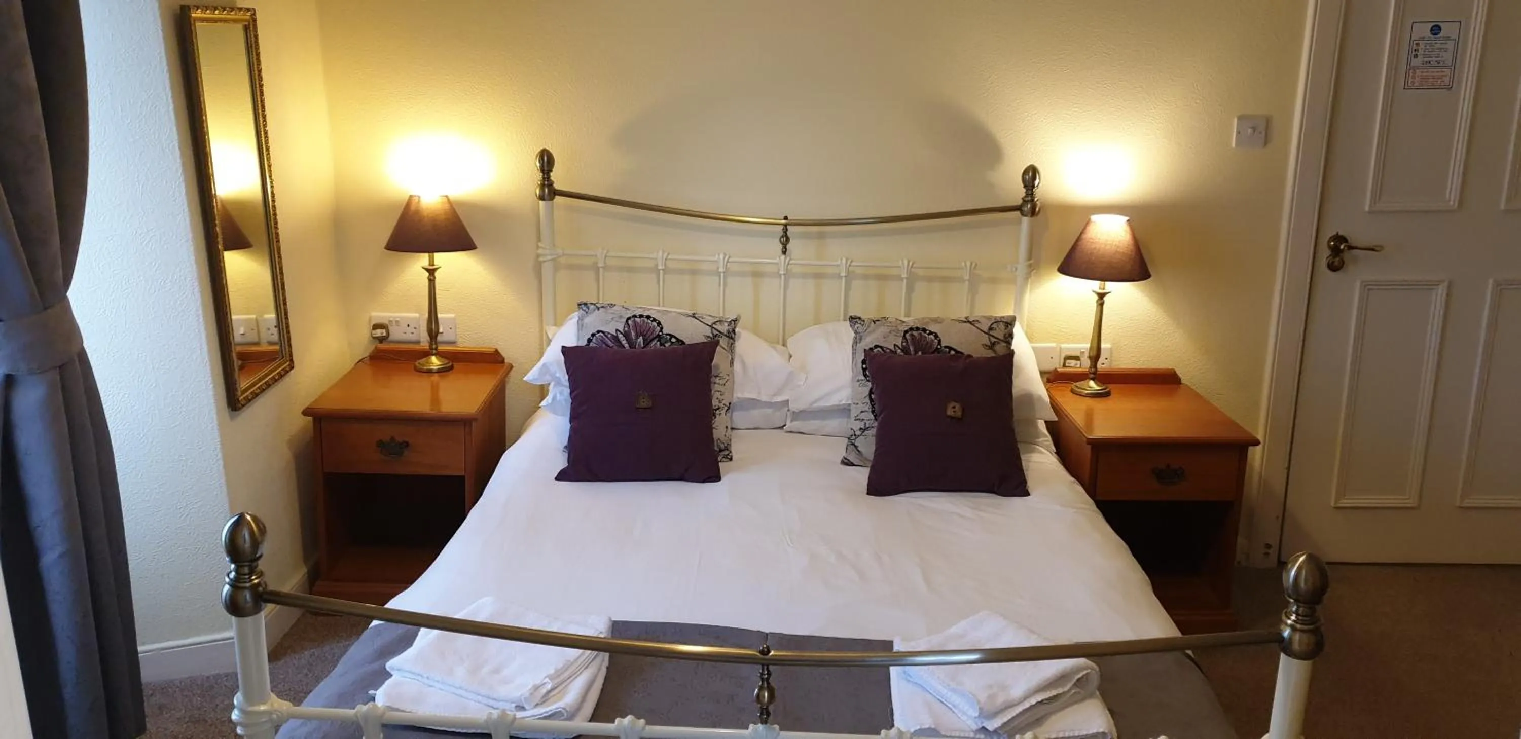 Bed in The Spread Eagle Hotel