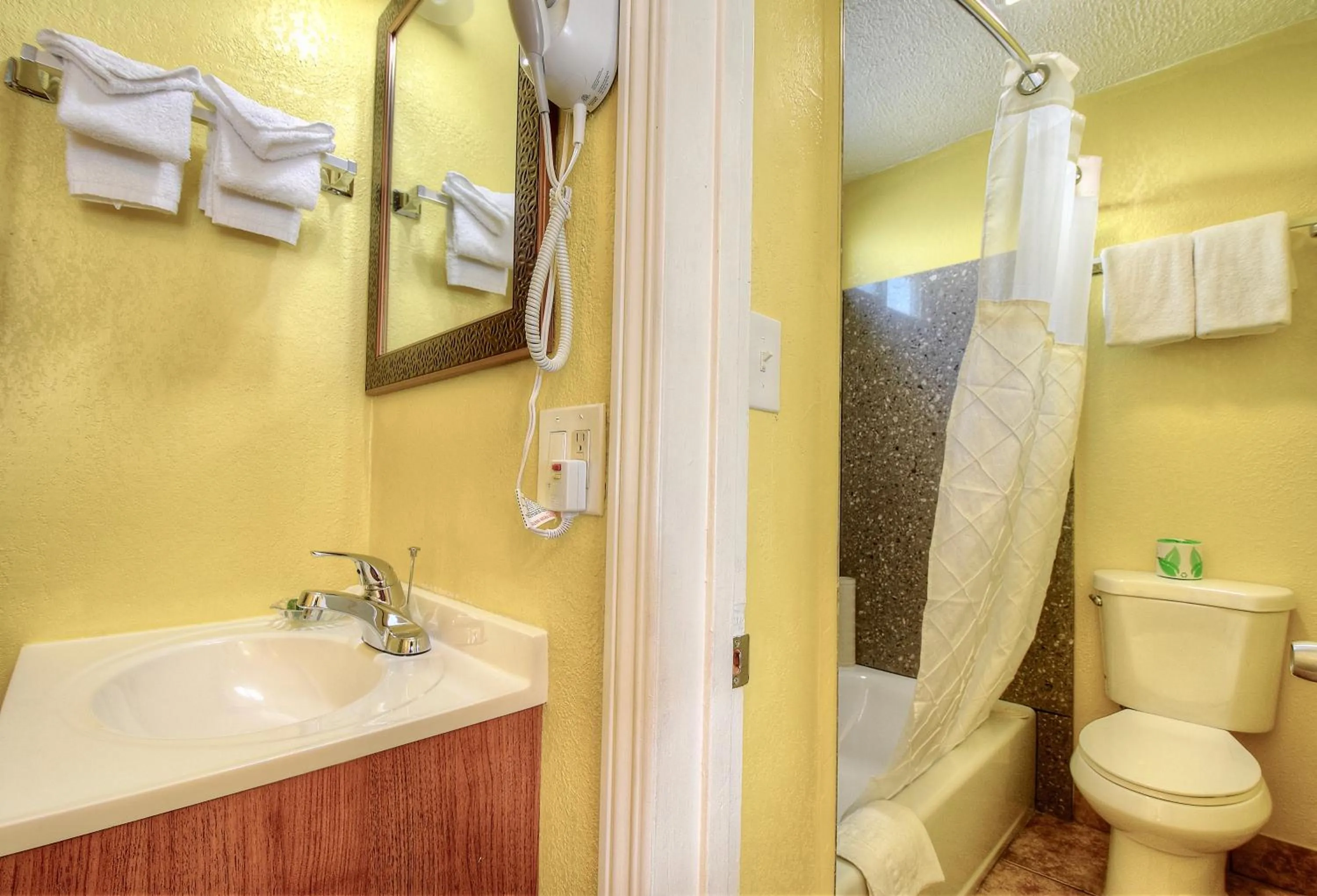 Bathroom in Bayside Inn