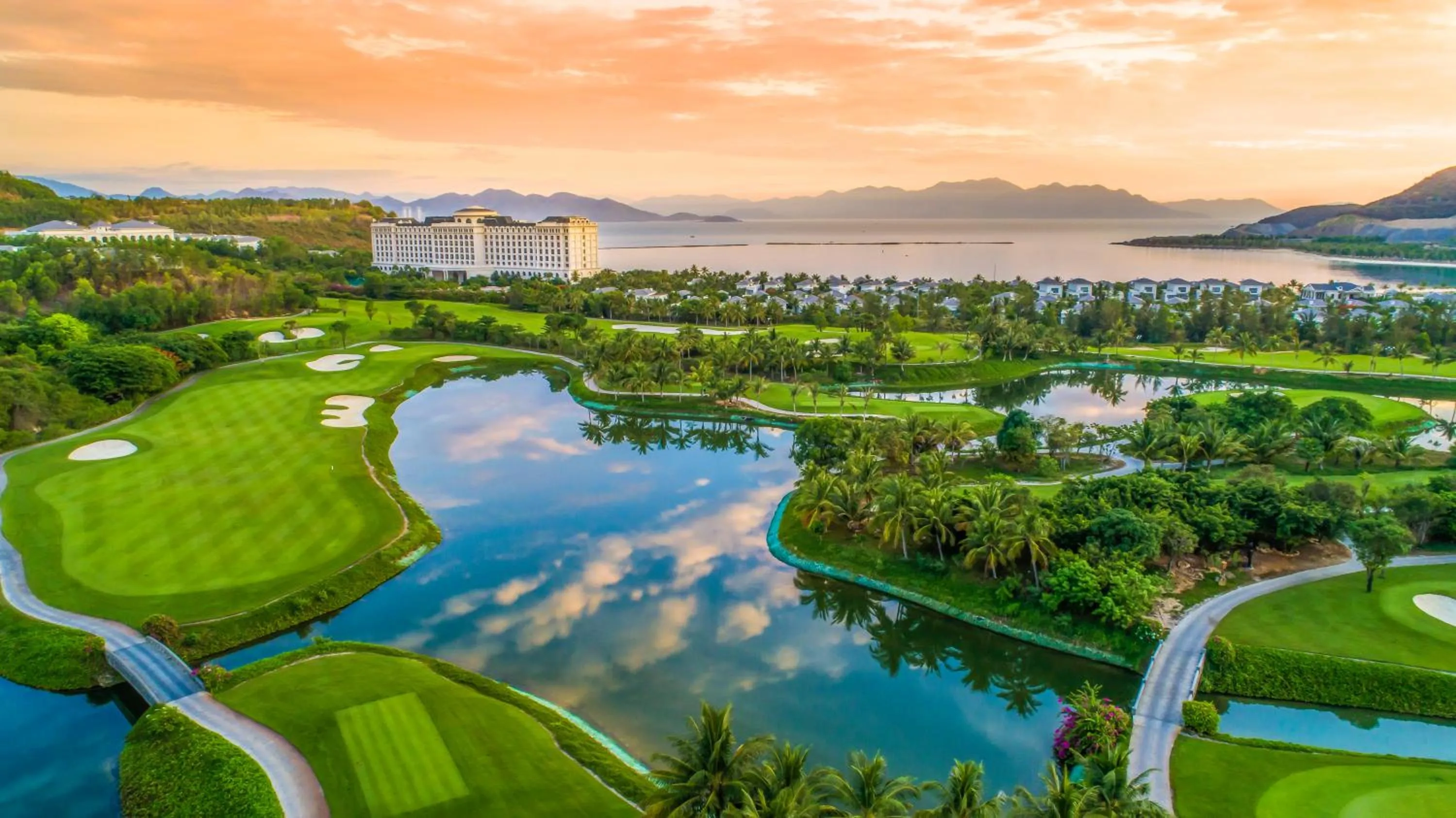 Golfcourse in Nha Trang Marriott Resort & Spa, Hon Tre Island